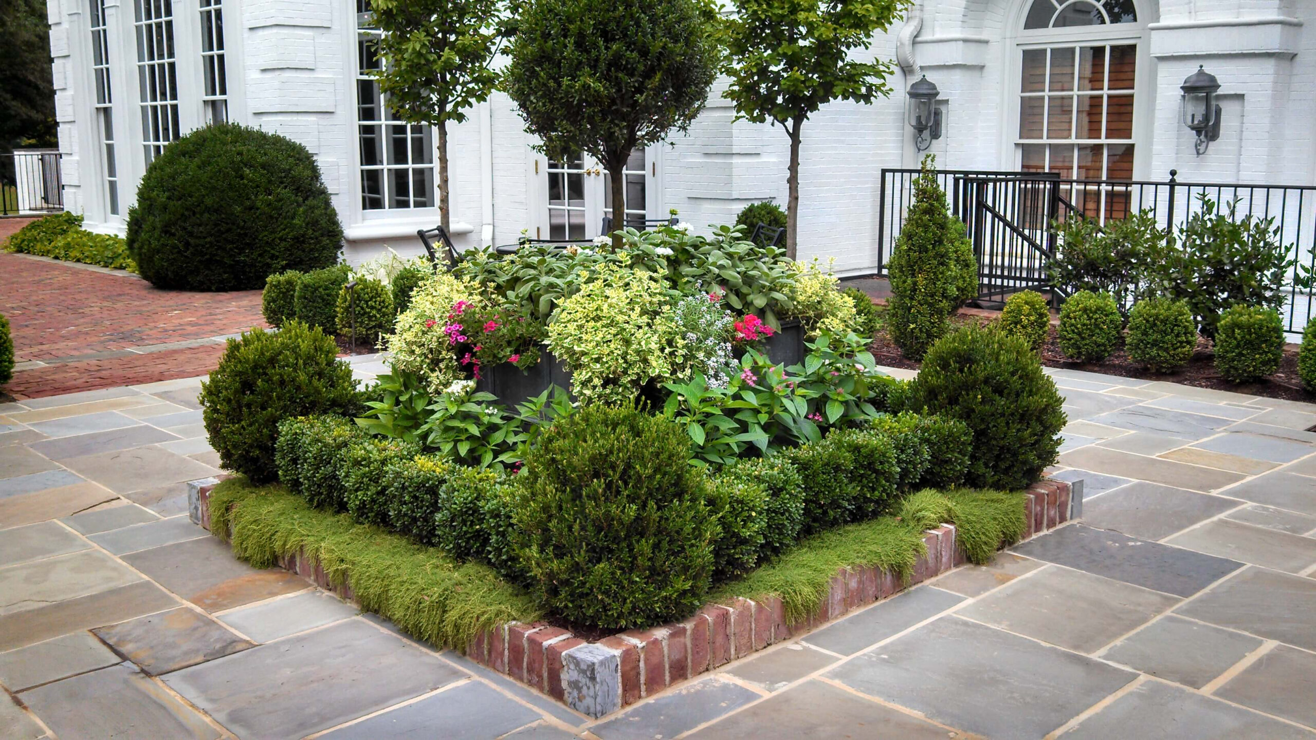 50 Best Front Yard Landscaping Ideas And Garden Designs For 2017 regarding Garden Home Design Ideas