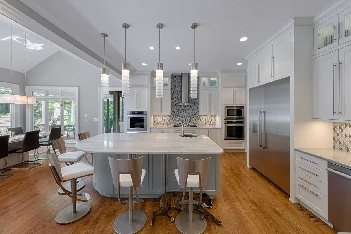 50 Modern Kitchen Lighting Ideas For Your Kitchen Island in The Designer's Touch Selecting Modern Pendant Lights for a Cohesive Island Look