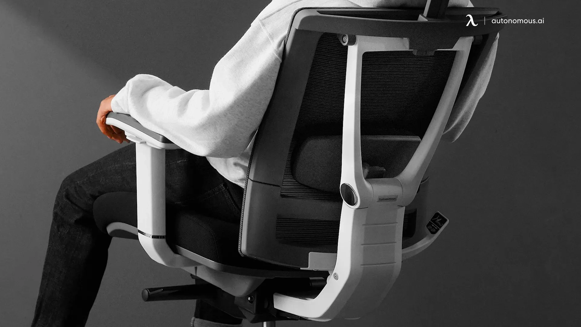6 Best Office Chairs For Upper Back Pain for
