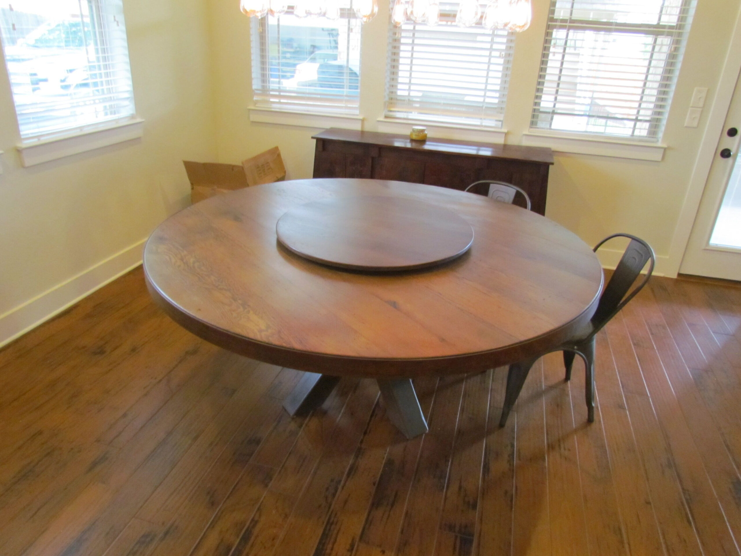 72 Round Dining Table for Exploring the Design Possibilities of a 72-Inch Round Dining Table