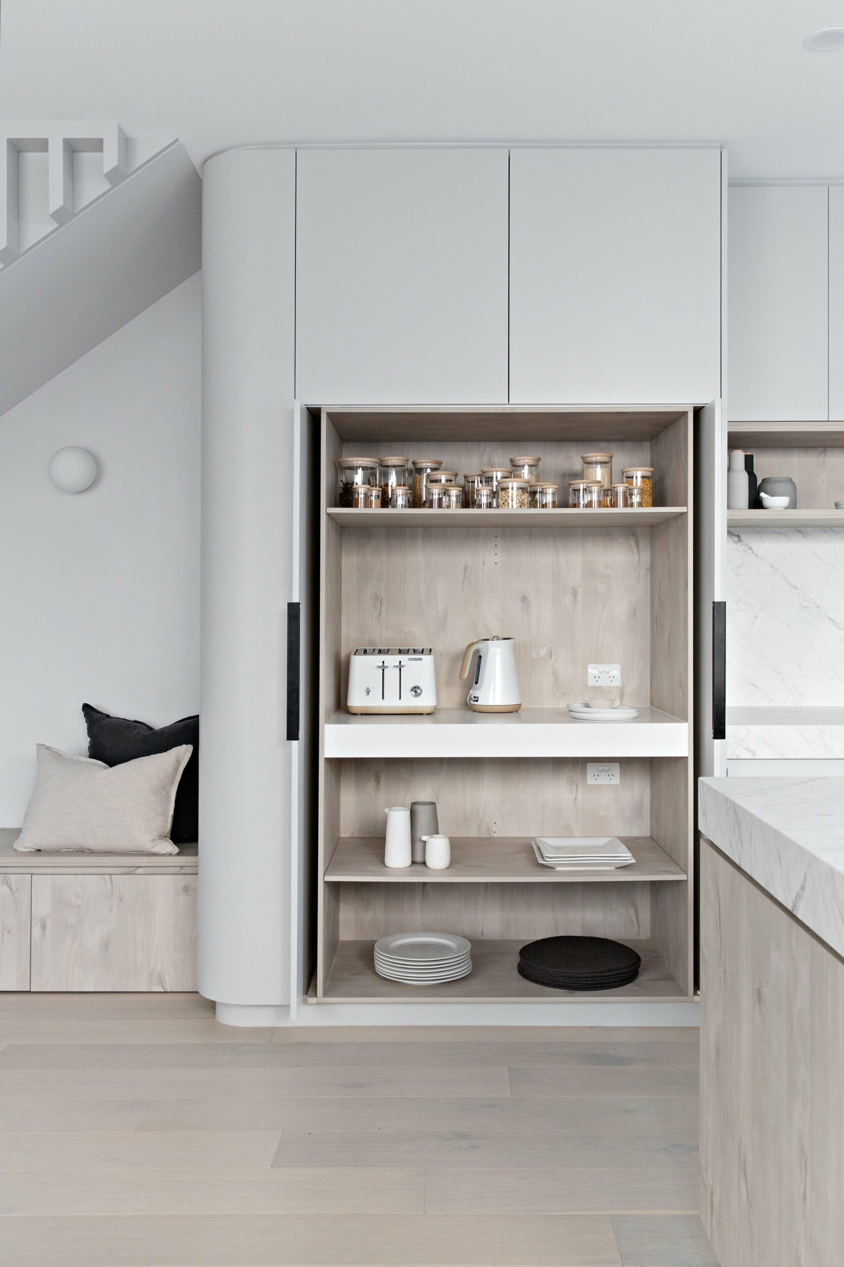 How to Choose the Perfect Kitchen Pocket Door for Your Home