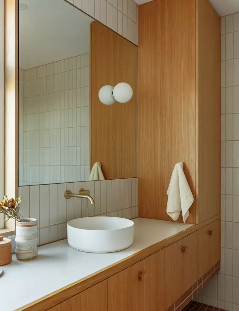 Elevate Your Bathroom Design With These Smart Mirror Choices