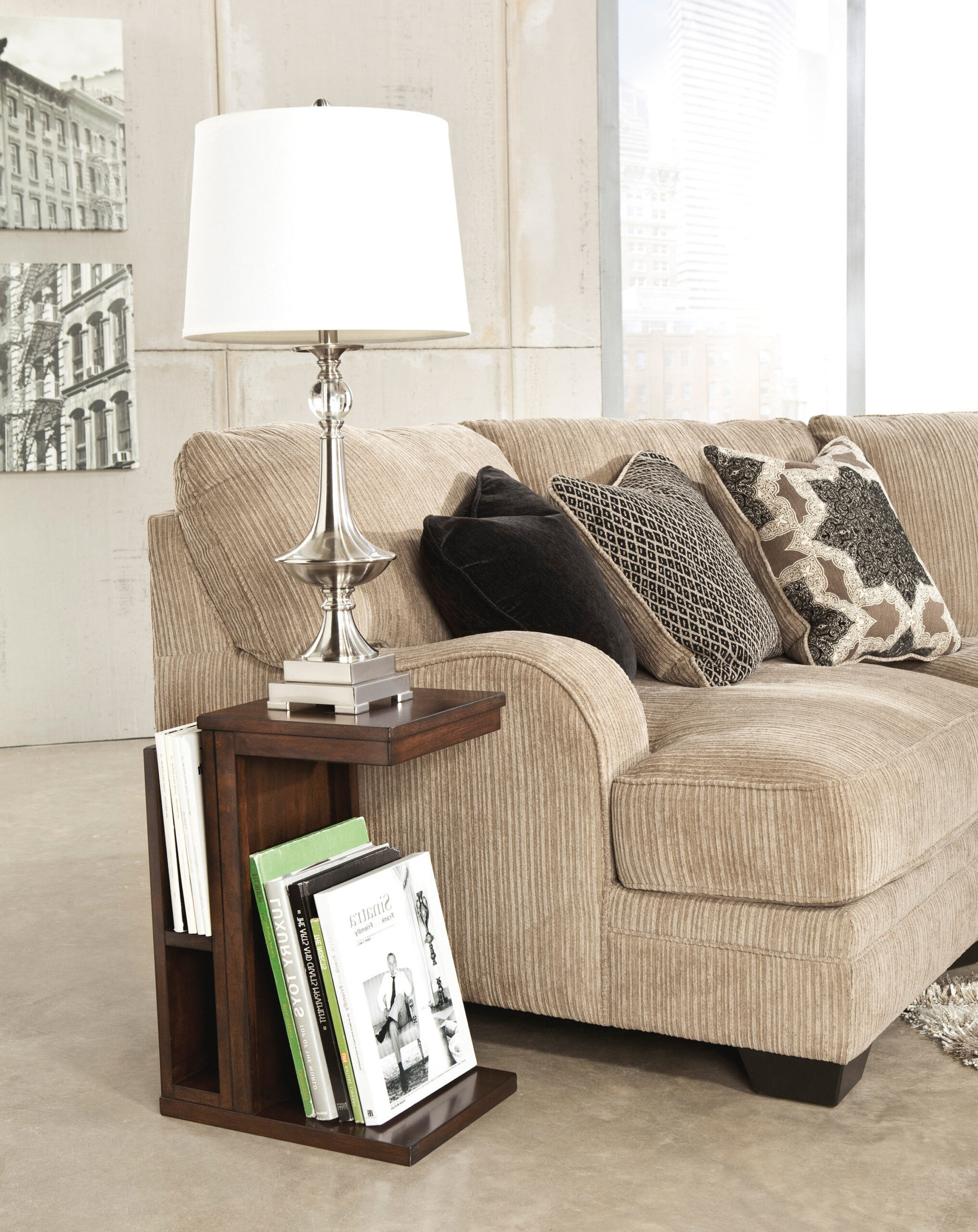 Exploring the Versatility of Wooden Table Lamps in Modern Living Rooms