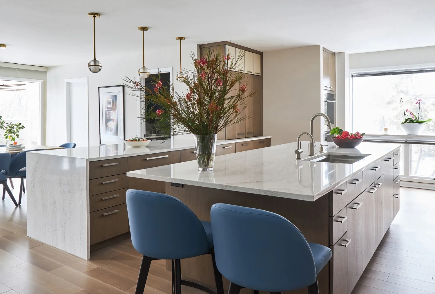 From Cluttered to Calm Navigating Modern Kitchen Layouts