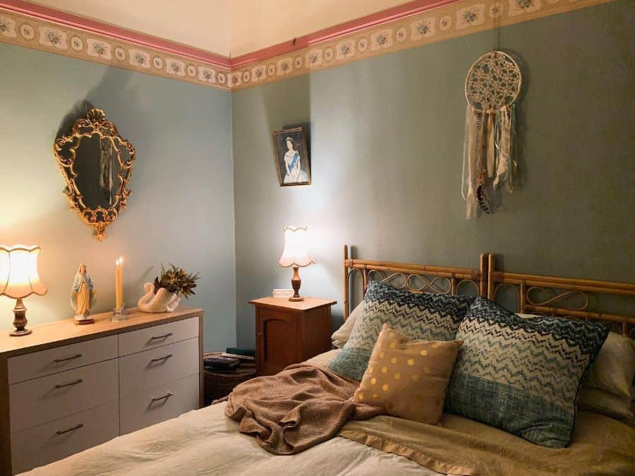 Charming Vintage Decor Ideas For Your Bedroom with From Past to Present Classic Antique Bedroom Design Tips