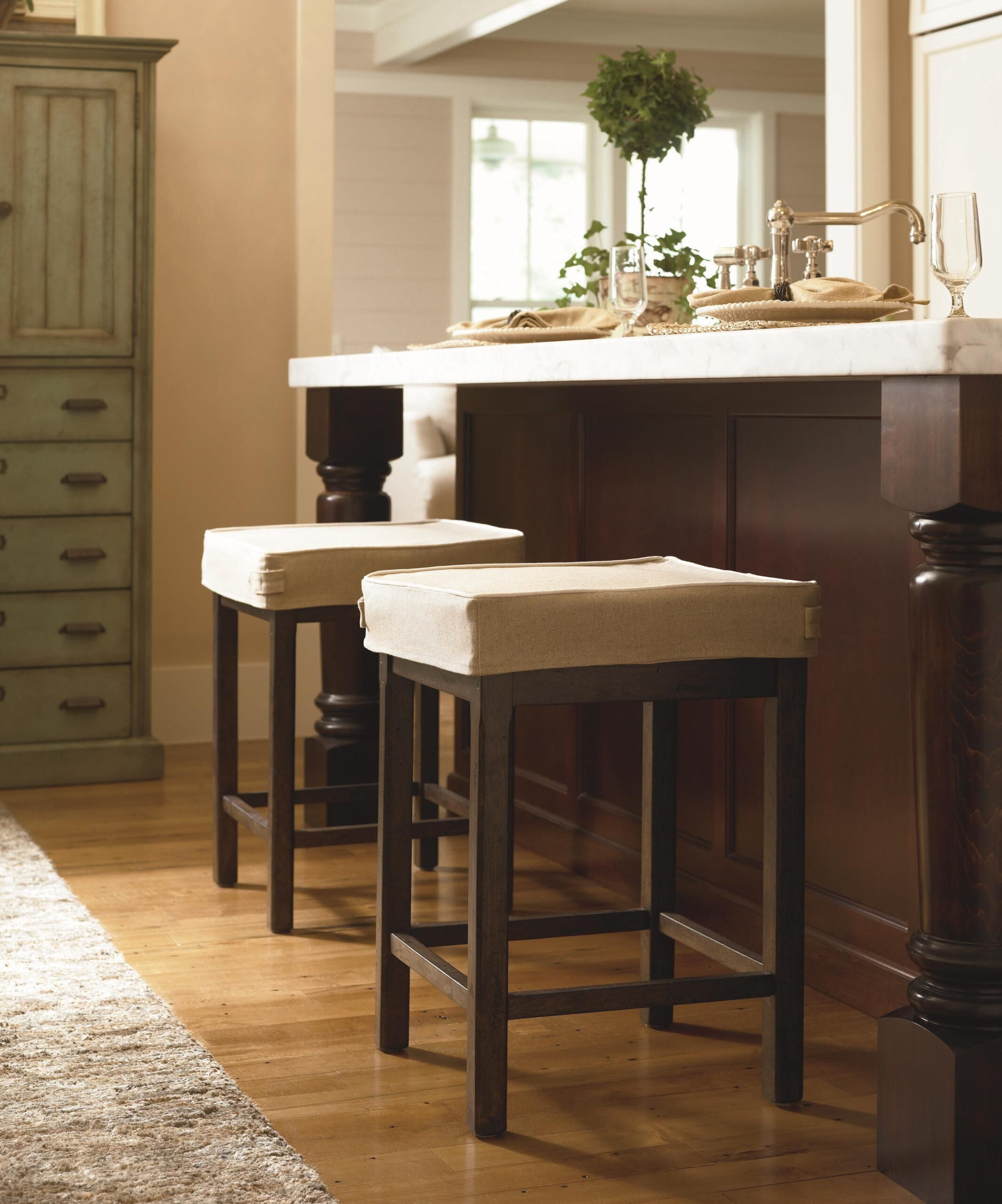 Choosing The Right Stools For Your Kitchen Island - Kitchen Ideas in Decoding Comfort Finding the Perfect Modern Kitchen Island Stools