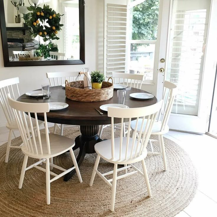 Styling Your Round Metal Dining Room Table for Every Occasion