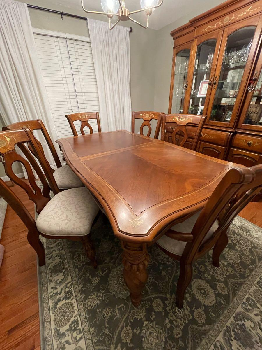 Dining Room Table &amp;Amp; Hutch For $550 In Dardenne Prairie, Mo | For Sale ... inside