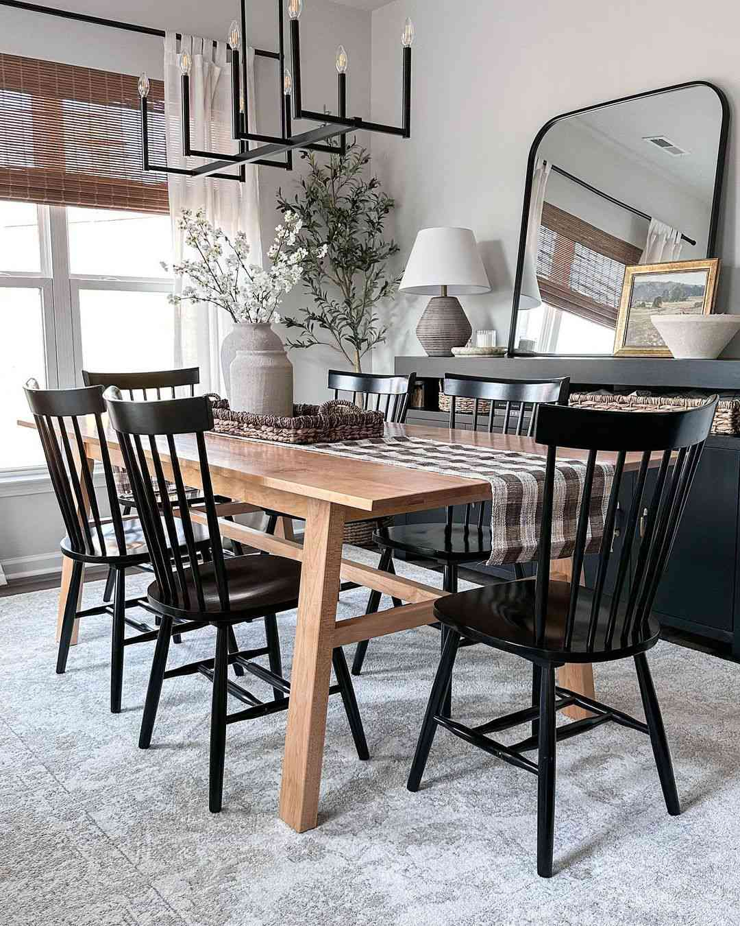 Dining Table Decor Ideas That Aren't Just For Occasions with