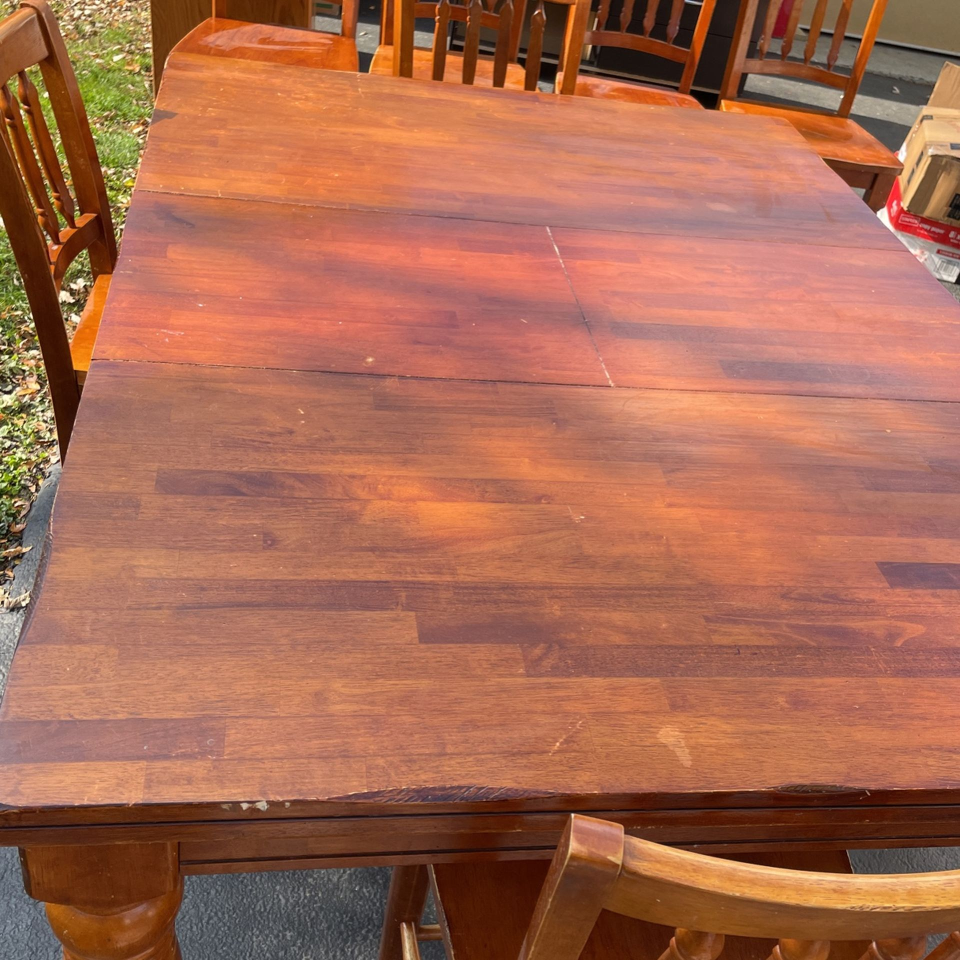 The Unique Character of Hamilton Spill Dining Tables Explained