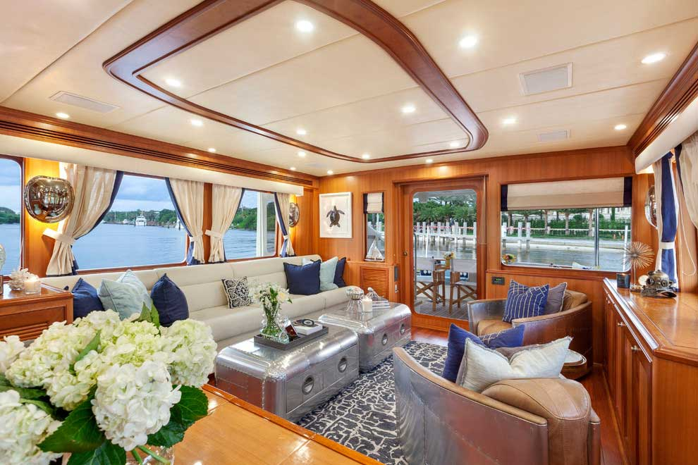 How To Decorate A Boat Interior - So With No Further Ado, Here Are Some ... for Designing a Serene Small Boat Interior A Guide