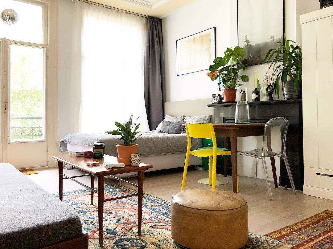 How To Maximize Space In A Studio Apartment in Maximizing Space Creative Studio Room Layouts