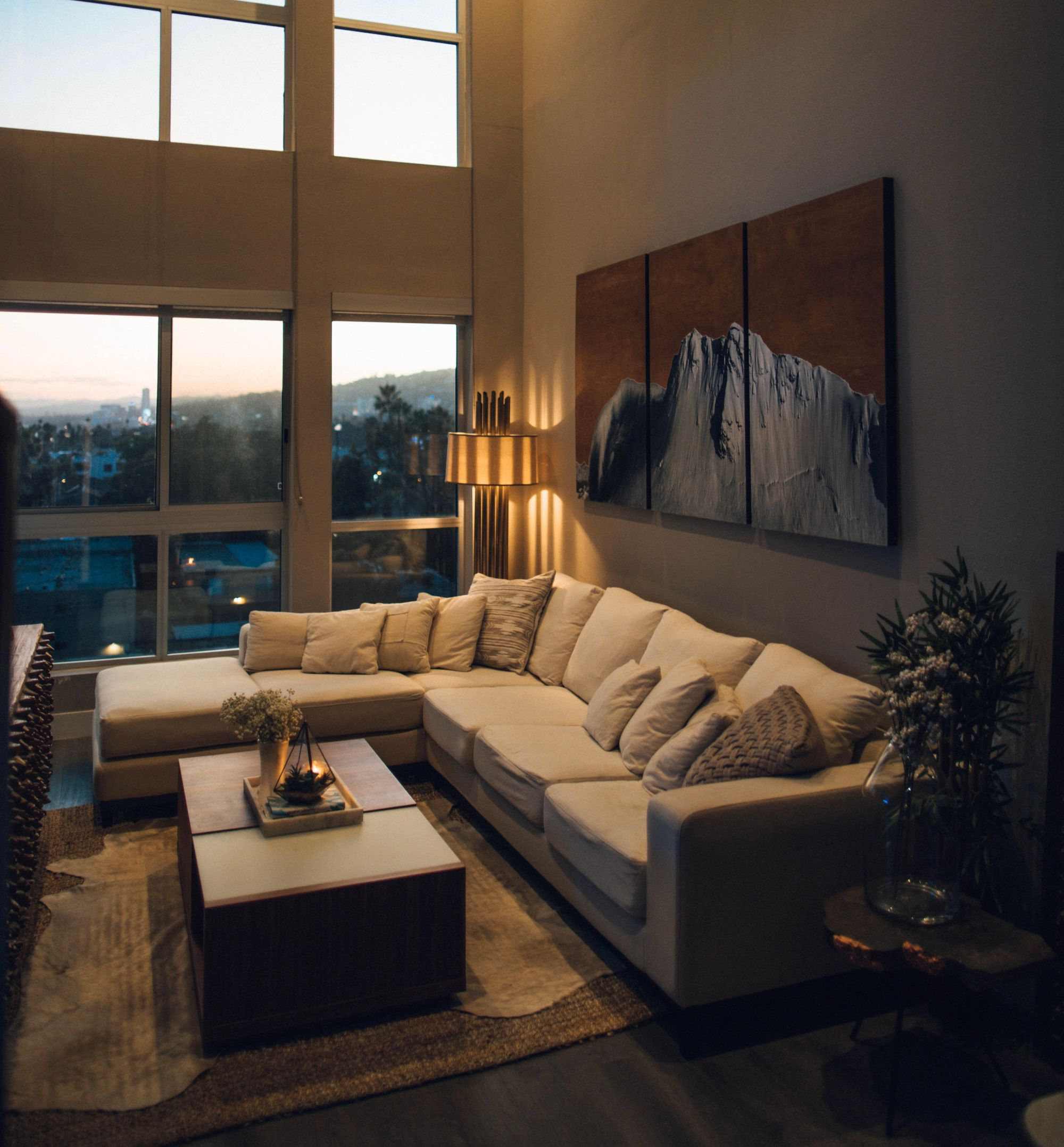 Beyond the Couch How Single Men Can Create Inviting Living Spaces