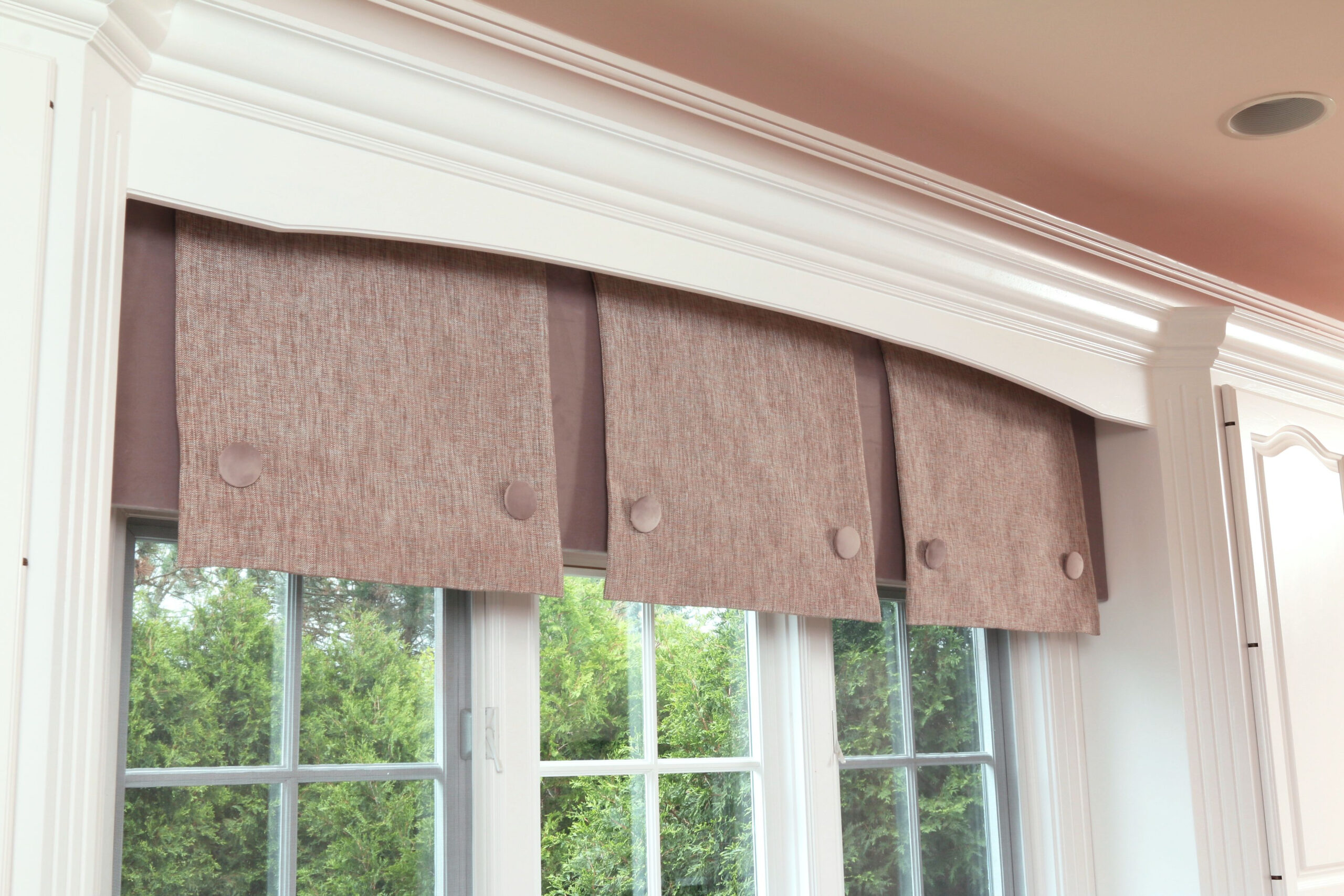 Kitchen Valances Modern: Decorating Ideas For A Stylish Kitchen ... throughout