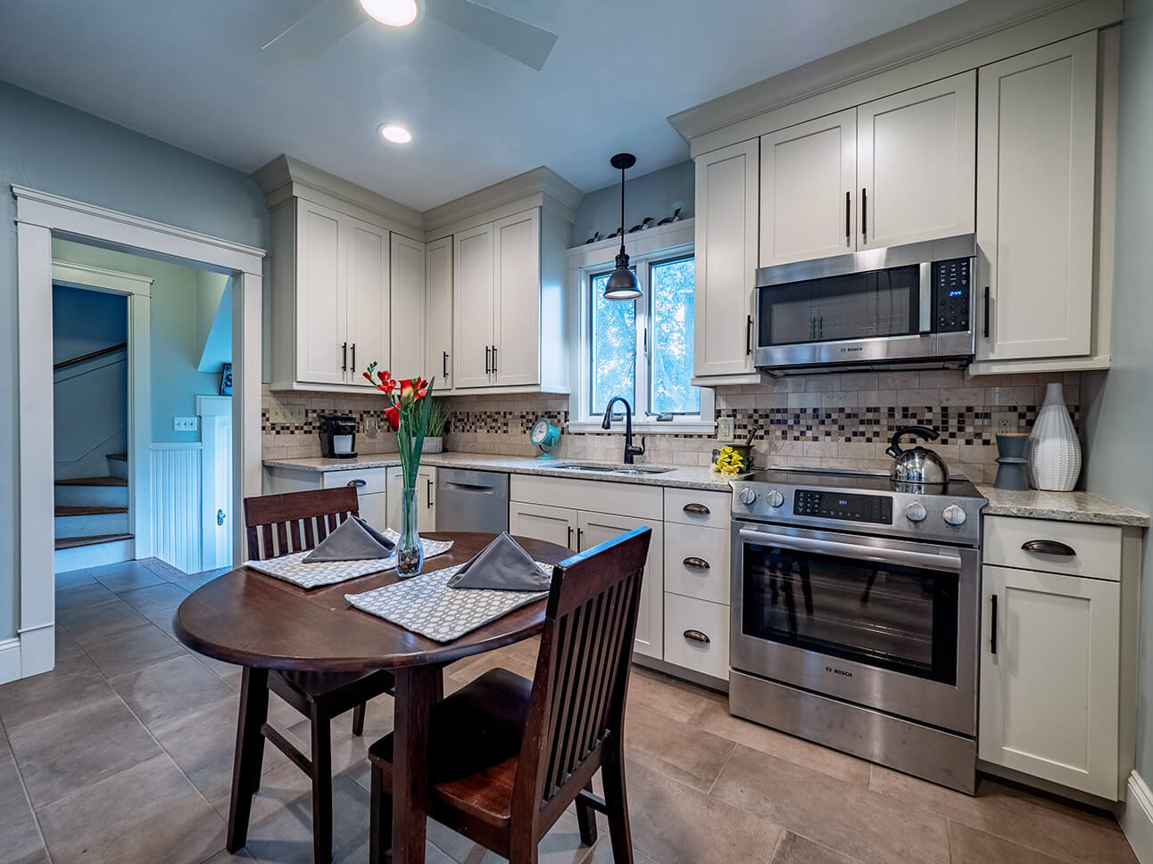 Kitchens Design: From Small &amp;Amp; Cramped To Open &amp;Amp; Unobstructed within From Cramped to Capacious Expert Tips for Kitchen Renovation