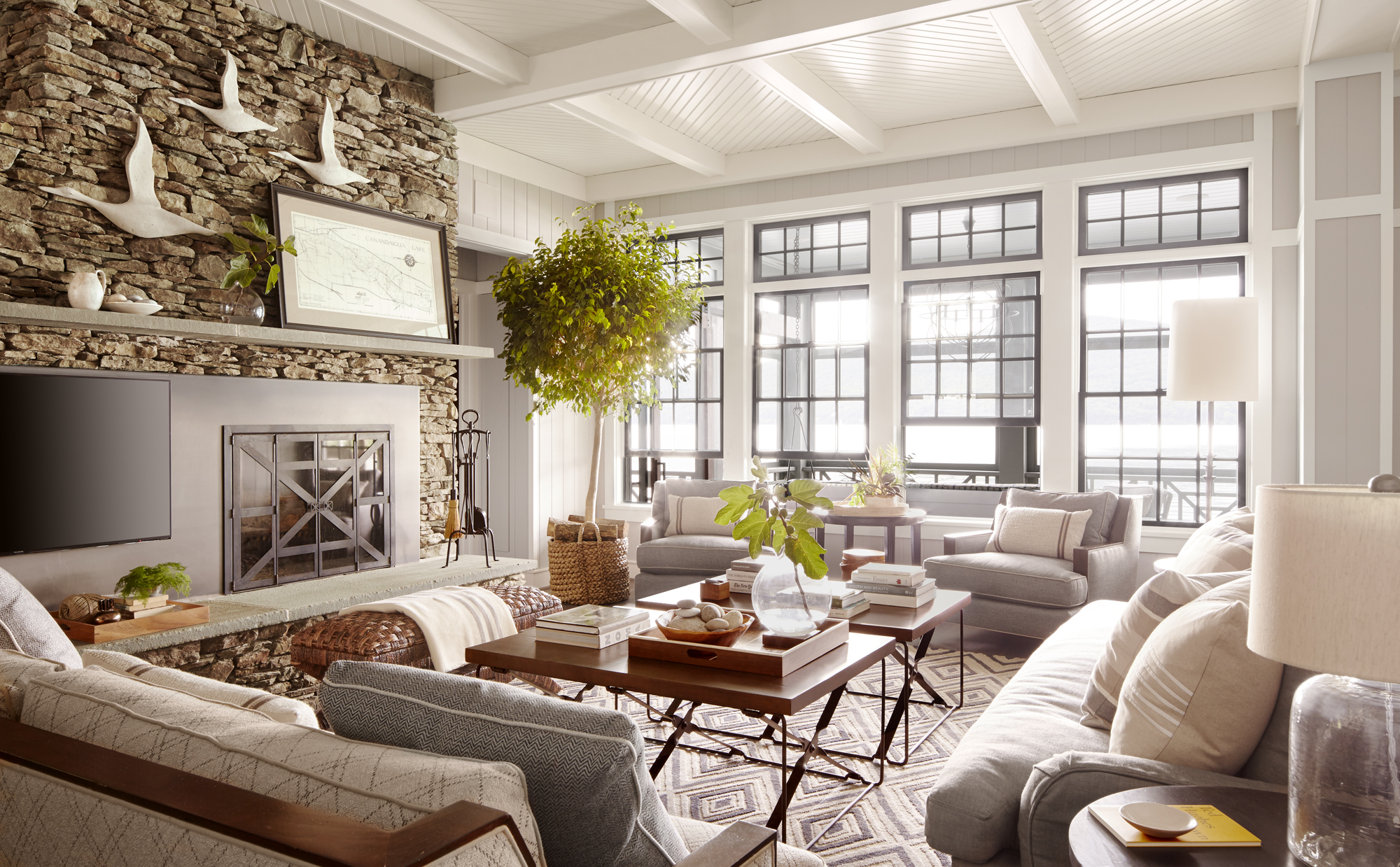 Lake House Living Room Decorating Ideas in Lake House Interior Design Ideas