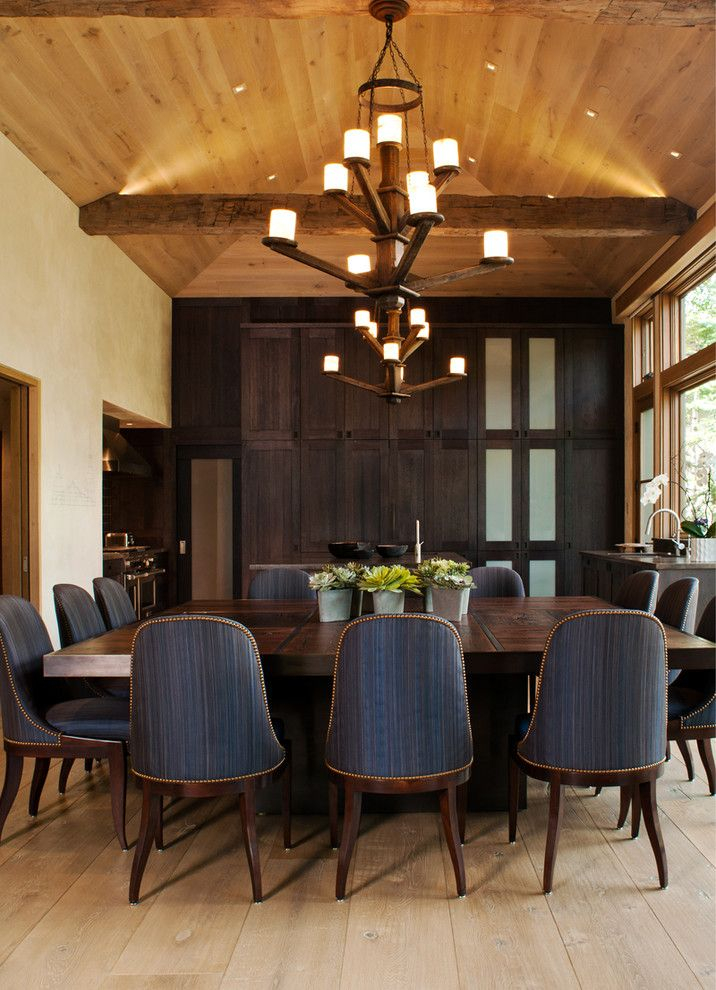 Creating a Cozy and Functional Atmosphere with a Large Square Dining Room Table