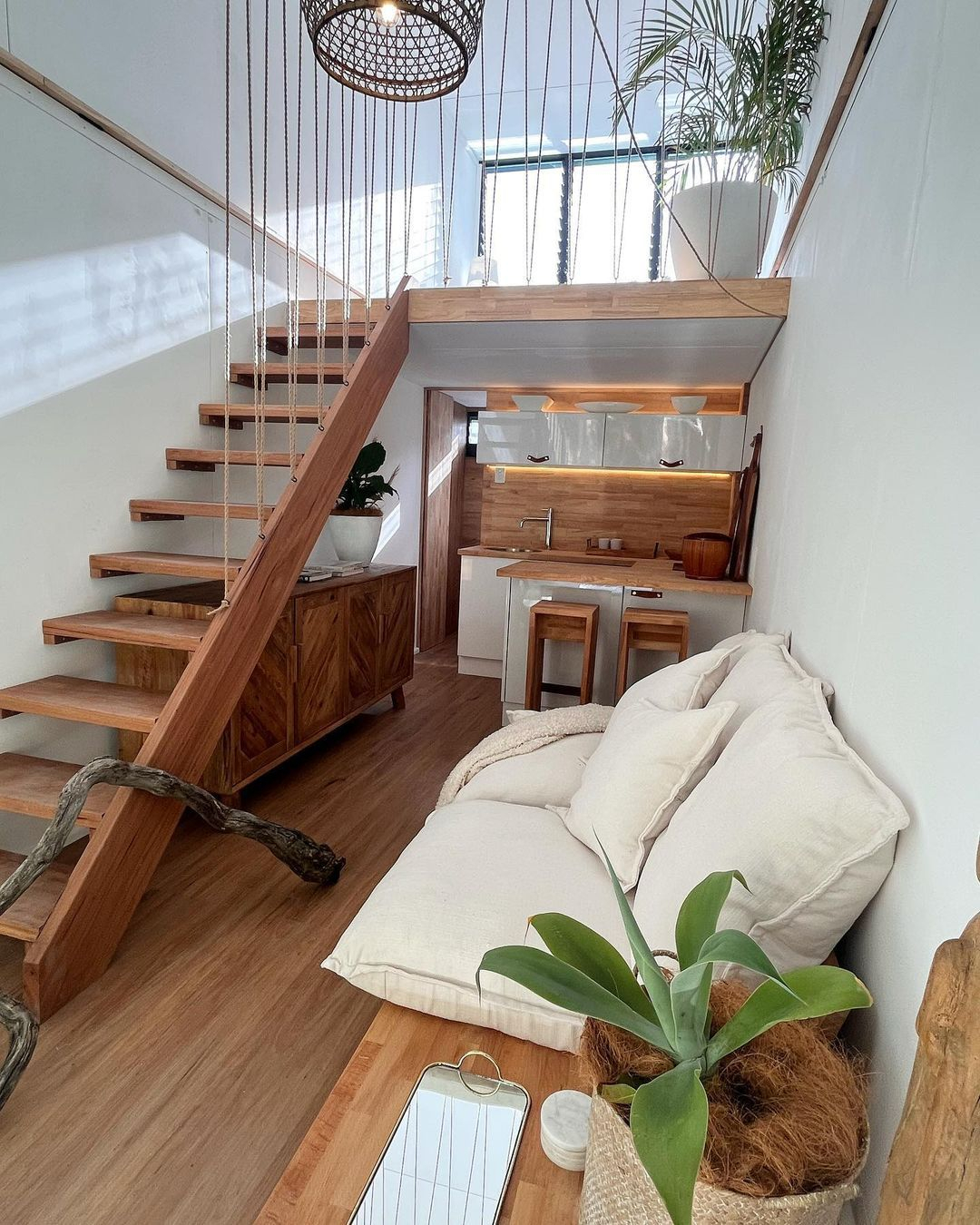 Maximizing Small Spaces: Interior Design Solutions For Tiny Rooms for Maximizing Style and Functionality in Tiny House Interiors