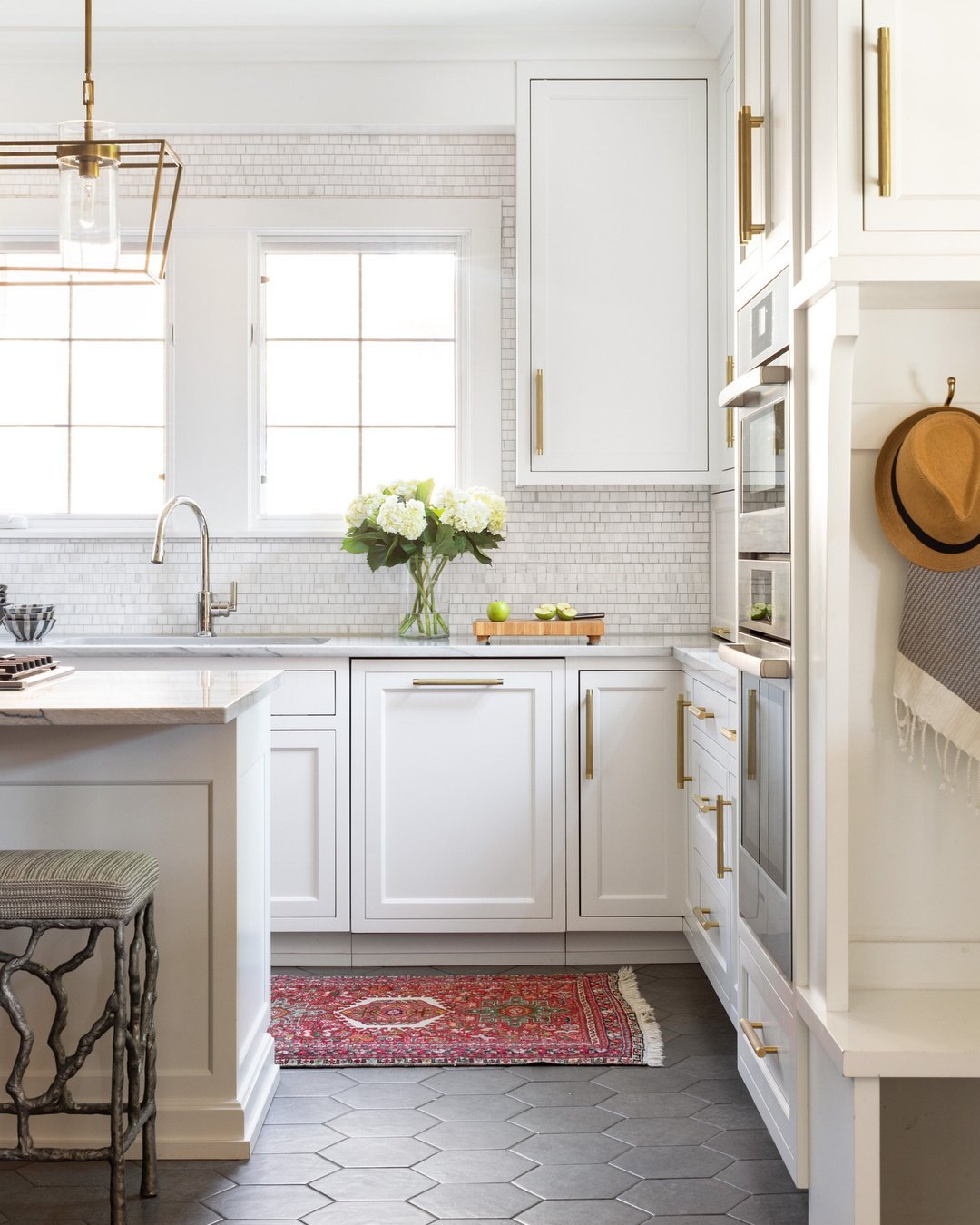 Beyond Beige Exploring Bold and Beautiful Kitchen Color Palettes
