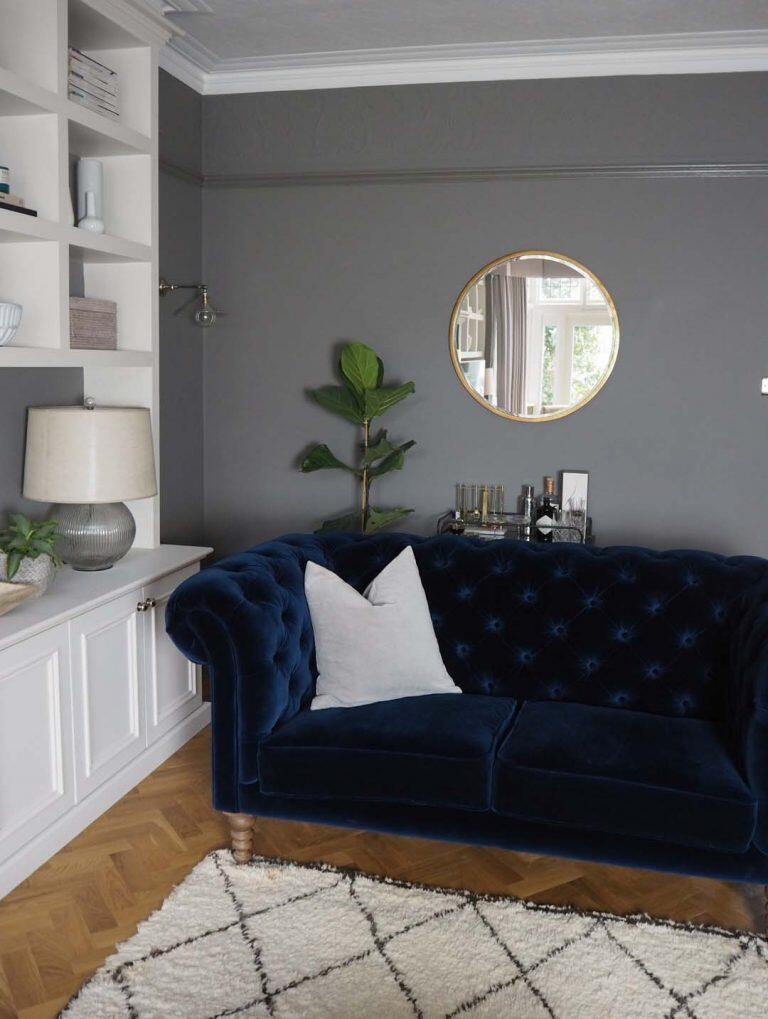 Transform Your Living Room with Sophisticated Navy and Grey Palettes