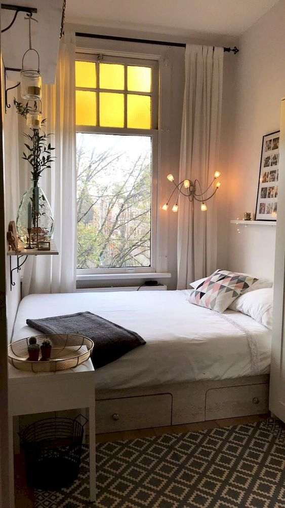 Small Bedroom Decorating Ideas On A Budget in