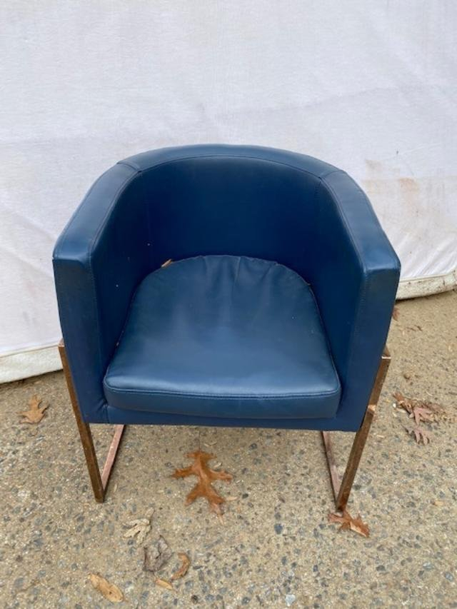 Solve One Chair Jigsaw Puzzle Online With 20 Pieces with