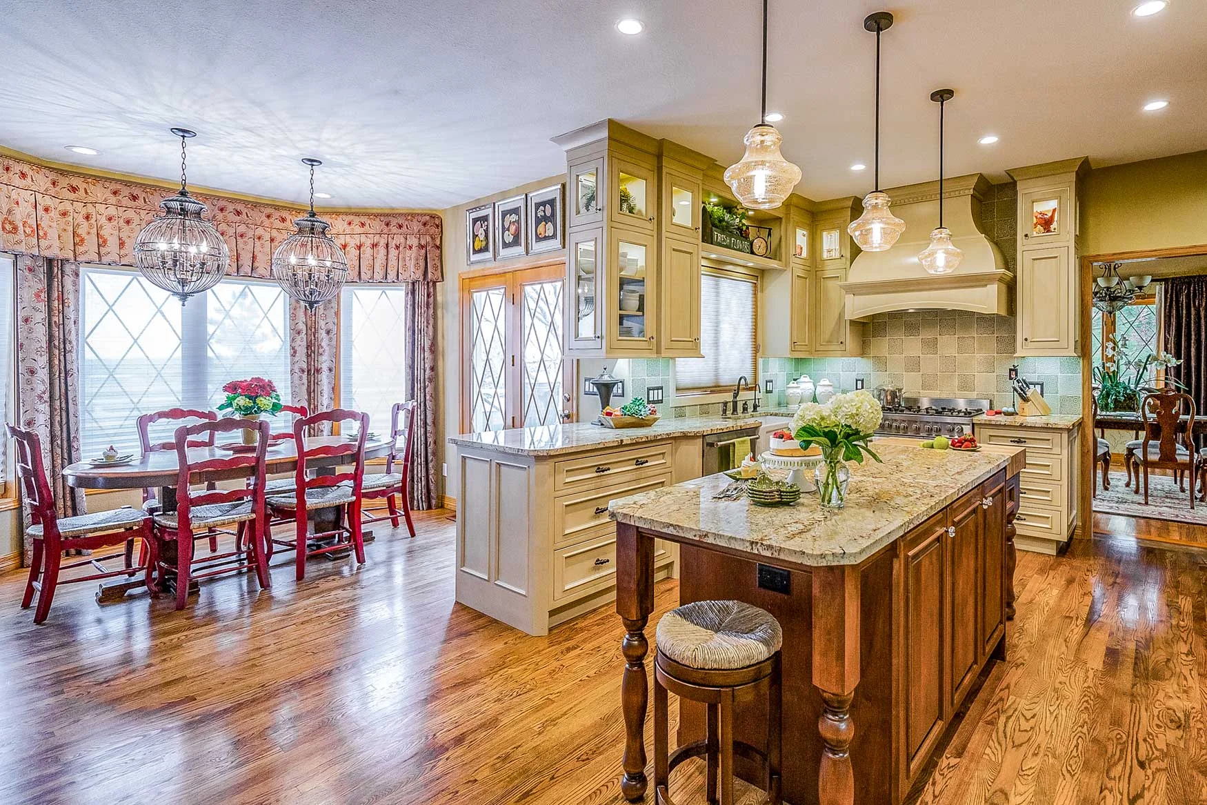 A Southern Belle’s Guide to Elegant and Inviting Interiors