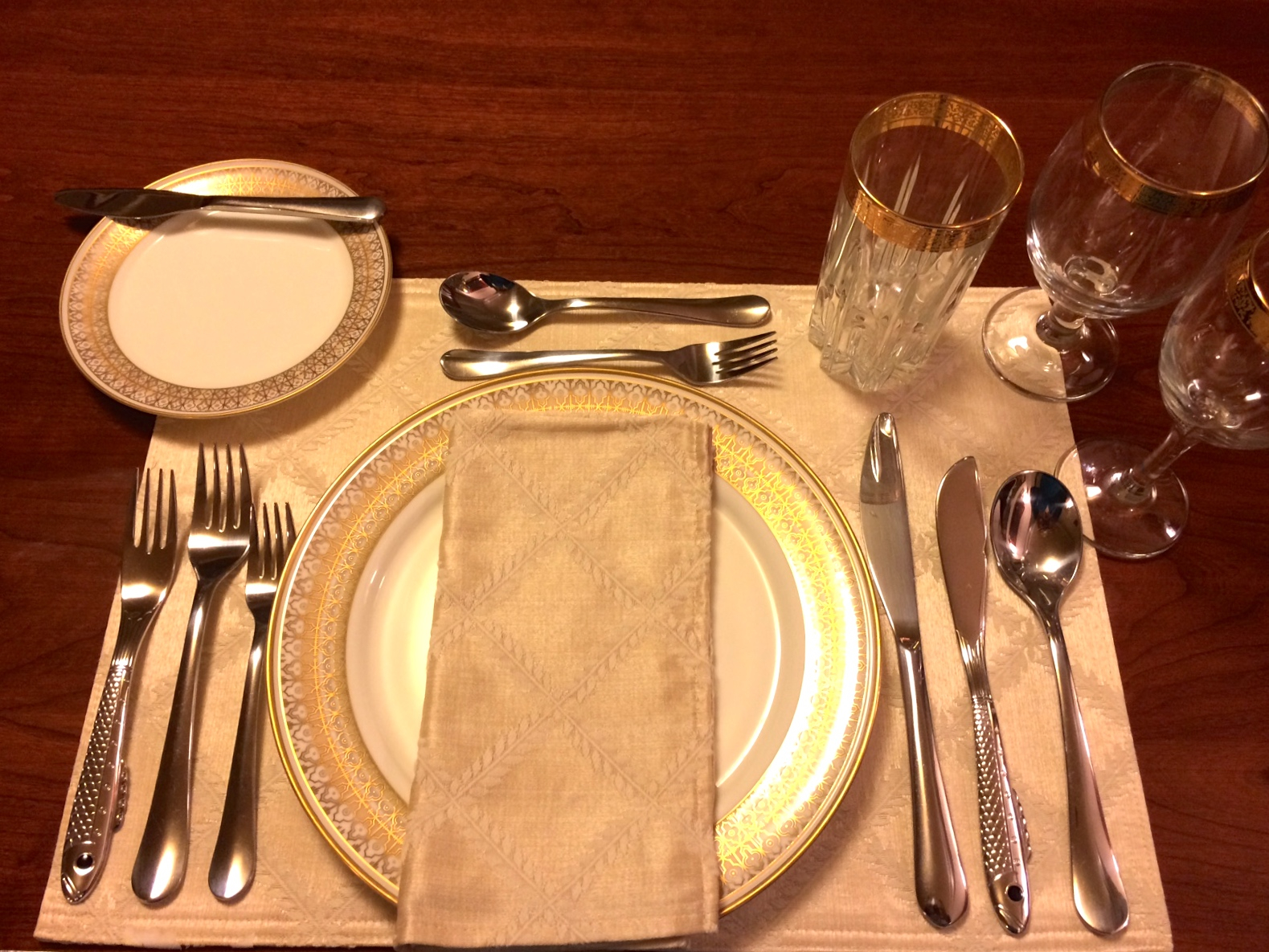 Table Setting Etiquette regarding Creating Memorable Meals Start with Your Table Setting