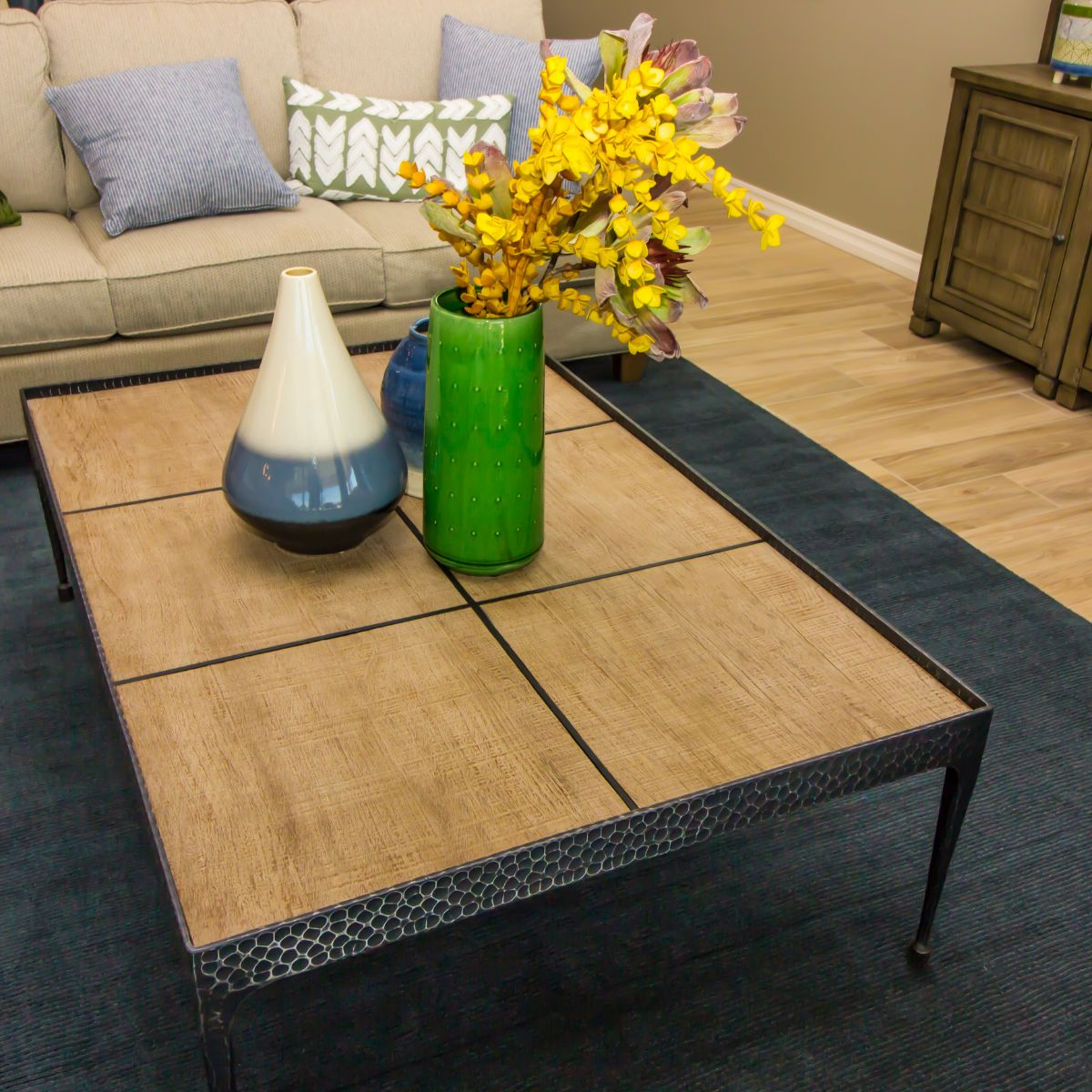 Tips For Arranging Your Coffee Table Like A Pro for
