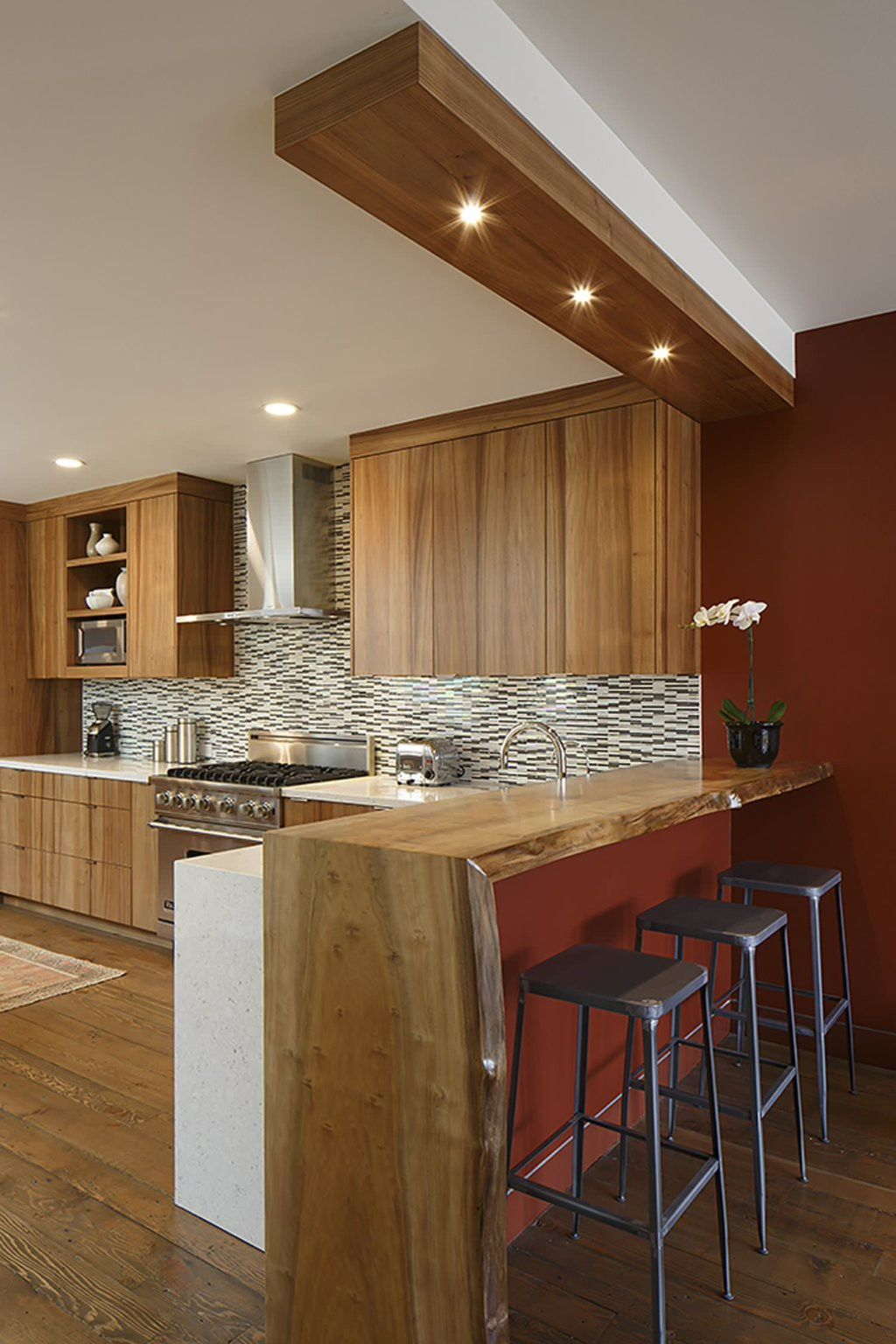 Designing Your Dream Modern Kitchen Bar Space