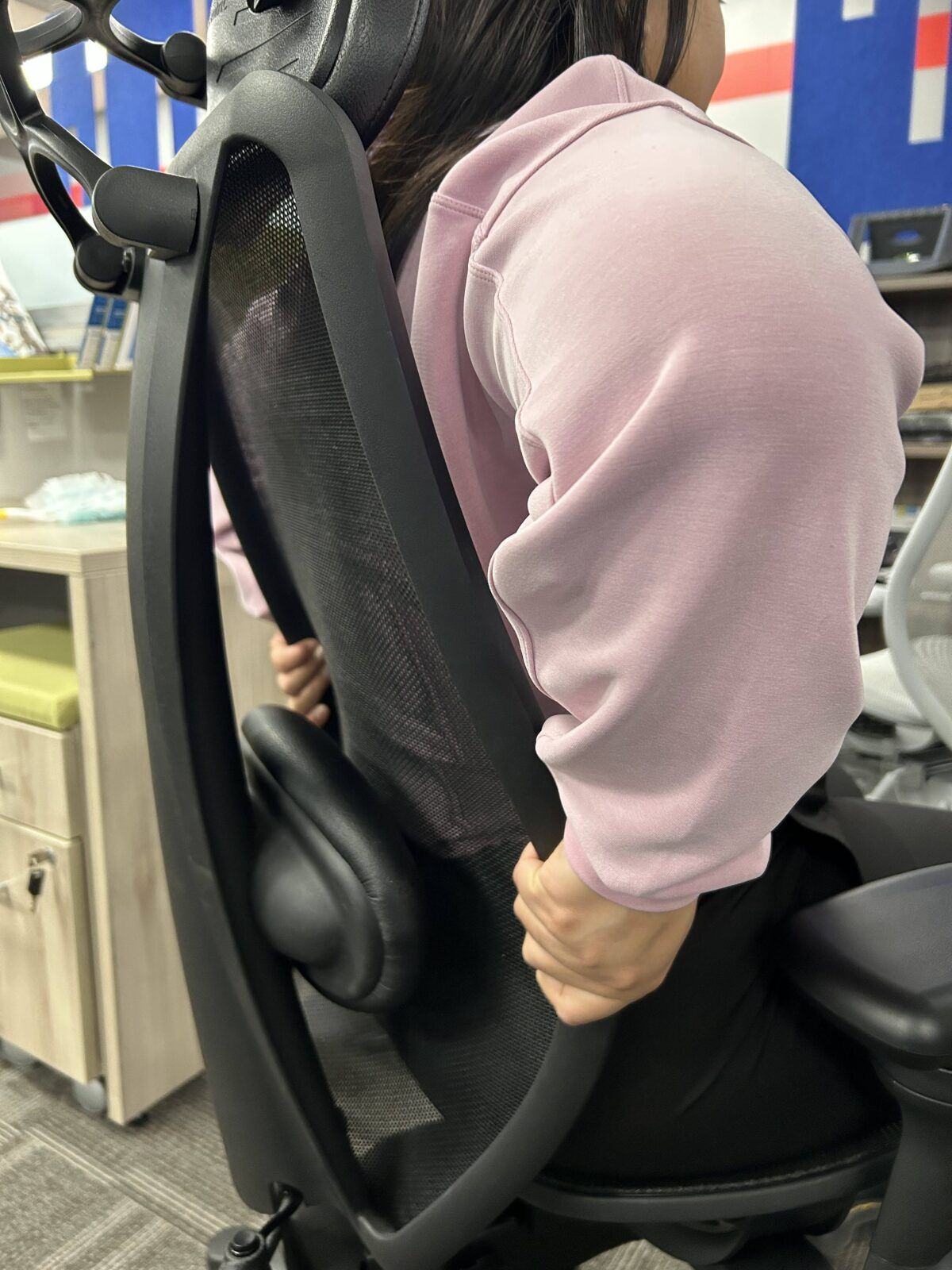 Where Should Lumbar Support Be Placed On An Ergonomic Office Chair ... with