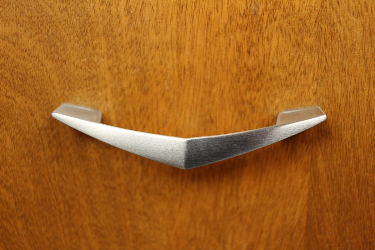 Where To Find Mid-Century Modern Cabinet Hardware And Drawer Pulls pertaining to From Drawer Pulls to Cabinet Hinges Mastering Modern Kitchen Hardware