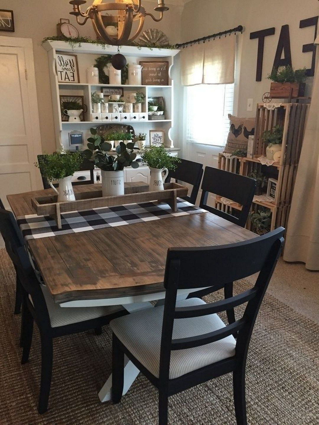 18 Rustic Farmhouse Dining Room Design Ideas For A Cozy Mealtime throughout Dining Room Table Decor Ideas Farmhouse