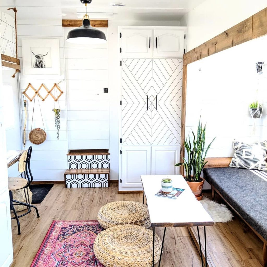 18 Tiny Home Interior Design &amp; Decor Tips | Extra Space Storage in Tiny Home Interior Design Ideas