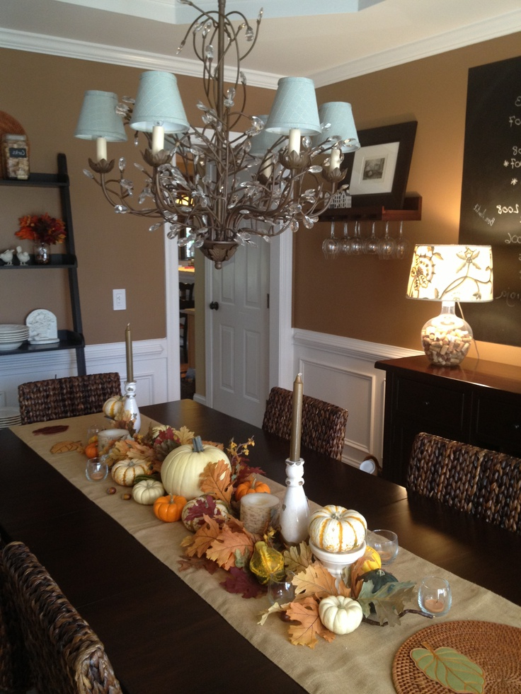 30 Beautiful And Cozy Fall Dining Room Décor Ideas | Digsdigs pertaining to Simple Ways to Incorporate Fall Elements Into Your Dining Space
