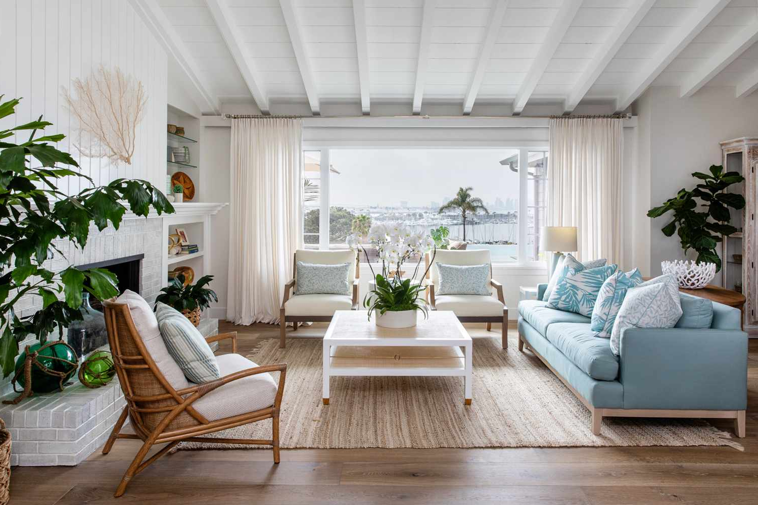 Beach Themed Living Room Decorating Ideas | Cabinets Matttroy in Creating Coastal Comfort: Timeless Beach House Interior Design Principles