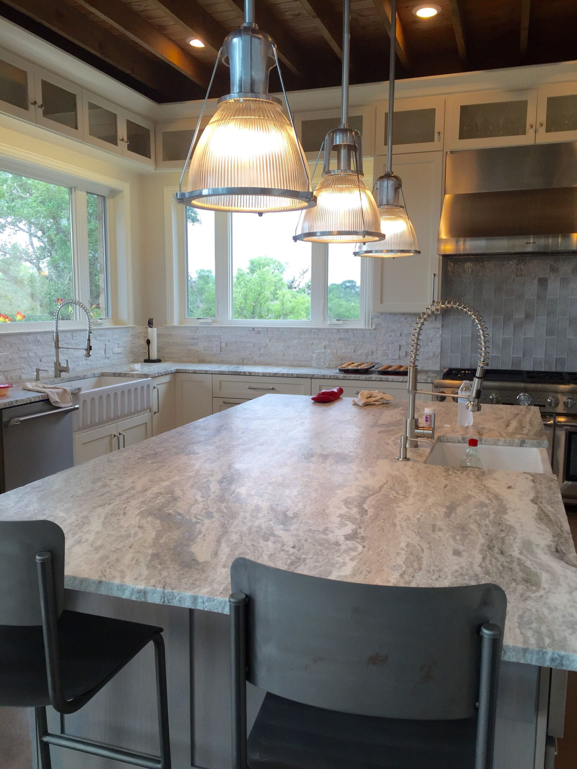 10 Outstanding Examples Of Granite Kitchen Countertops Ideas - Modern ... regarding How to choose the perfect granite countertop for your contemporary kitchen