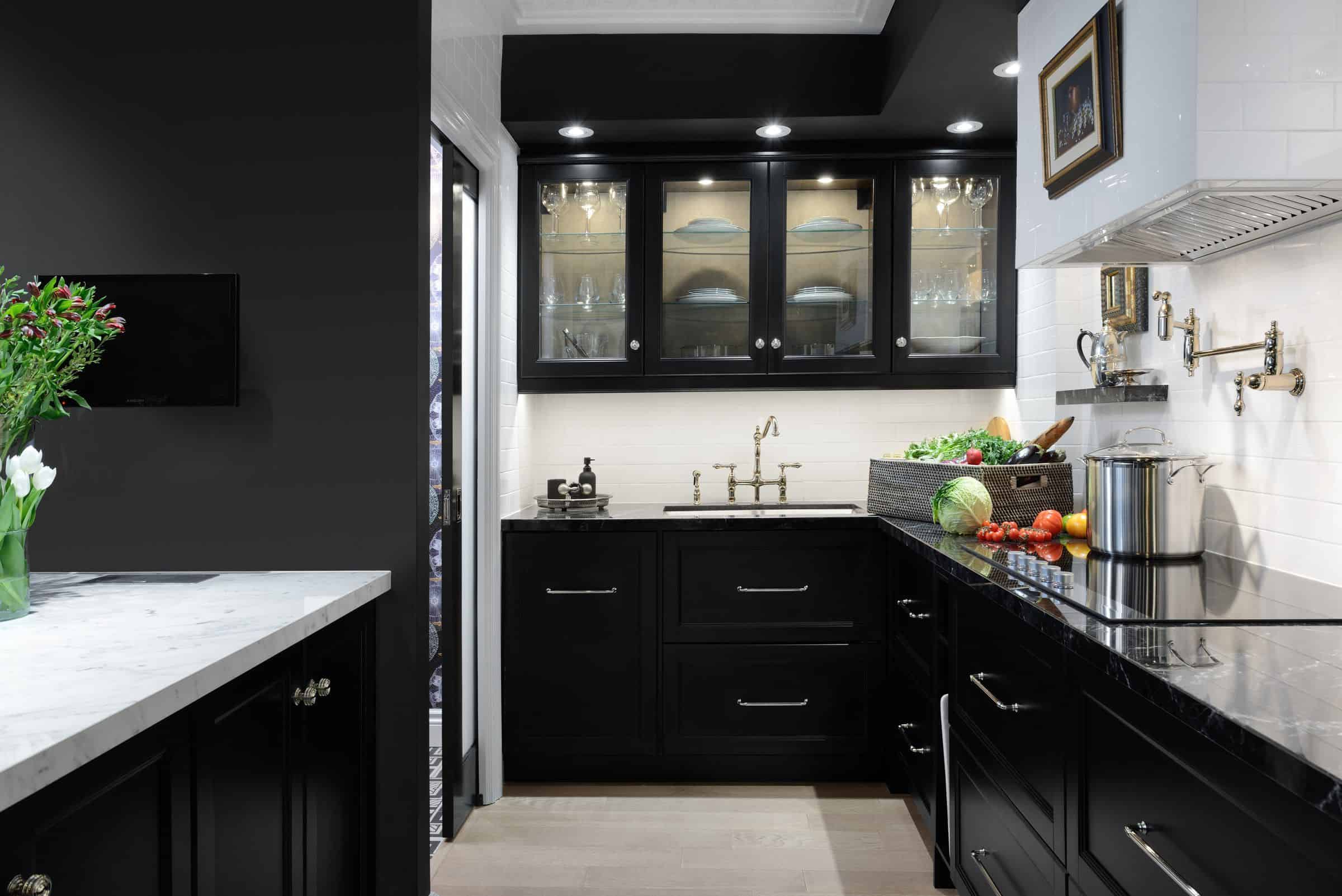 15 Black Kitchen Cabinets That You&amp;#039;ll Swoon For for Kitchen Ideas Black