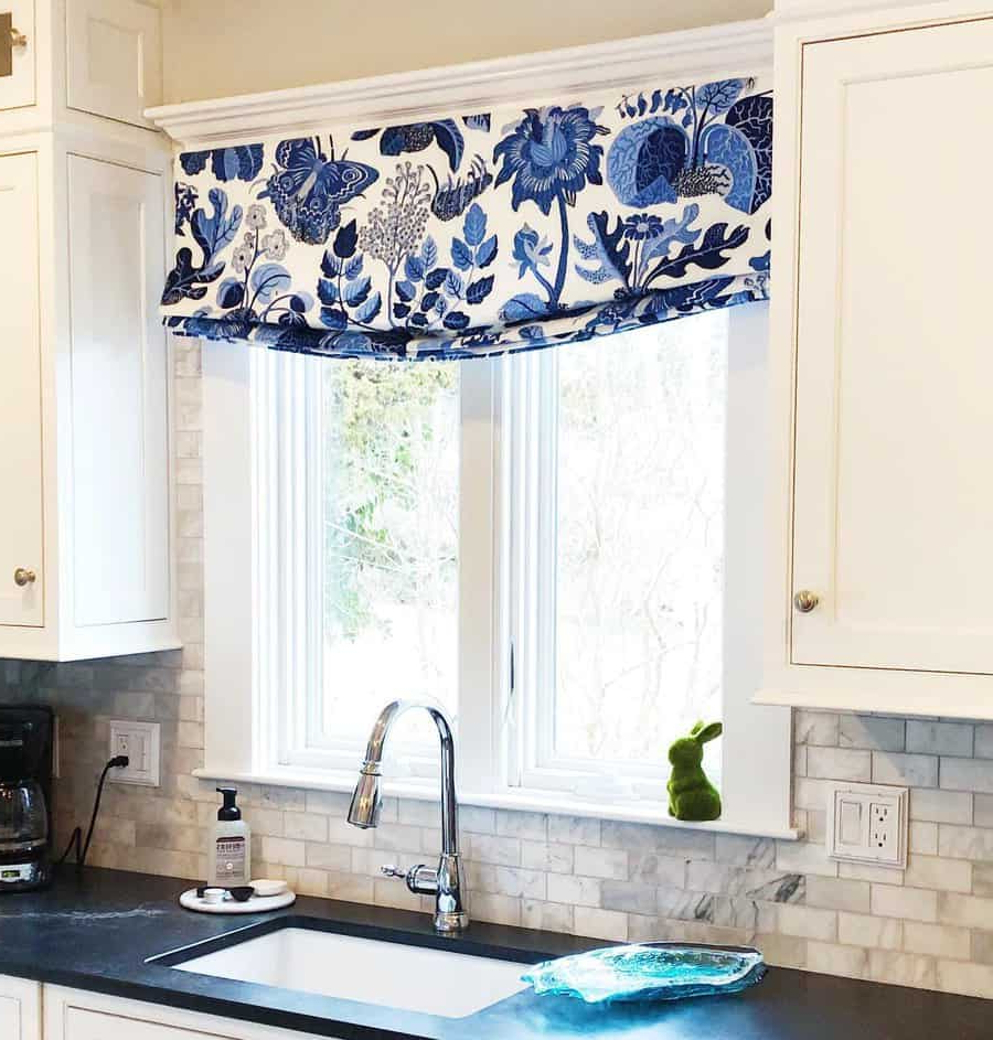 15 Kitchen Valance Ideas To Dress Windows within Modern Kitchen Valance Ideas