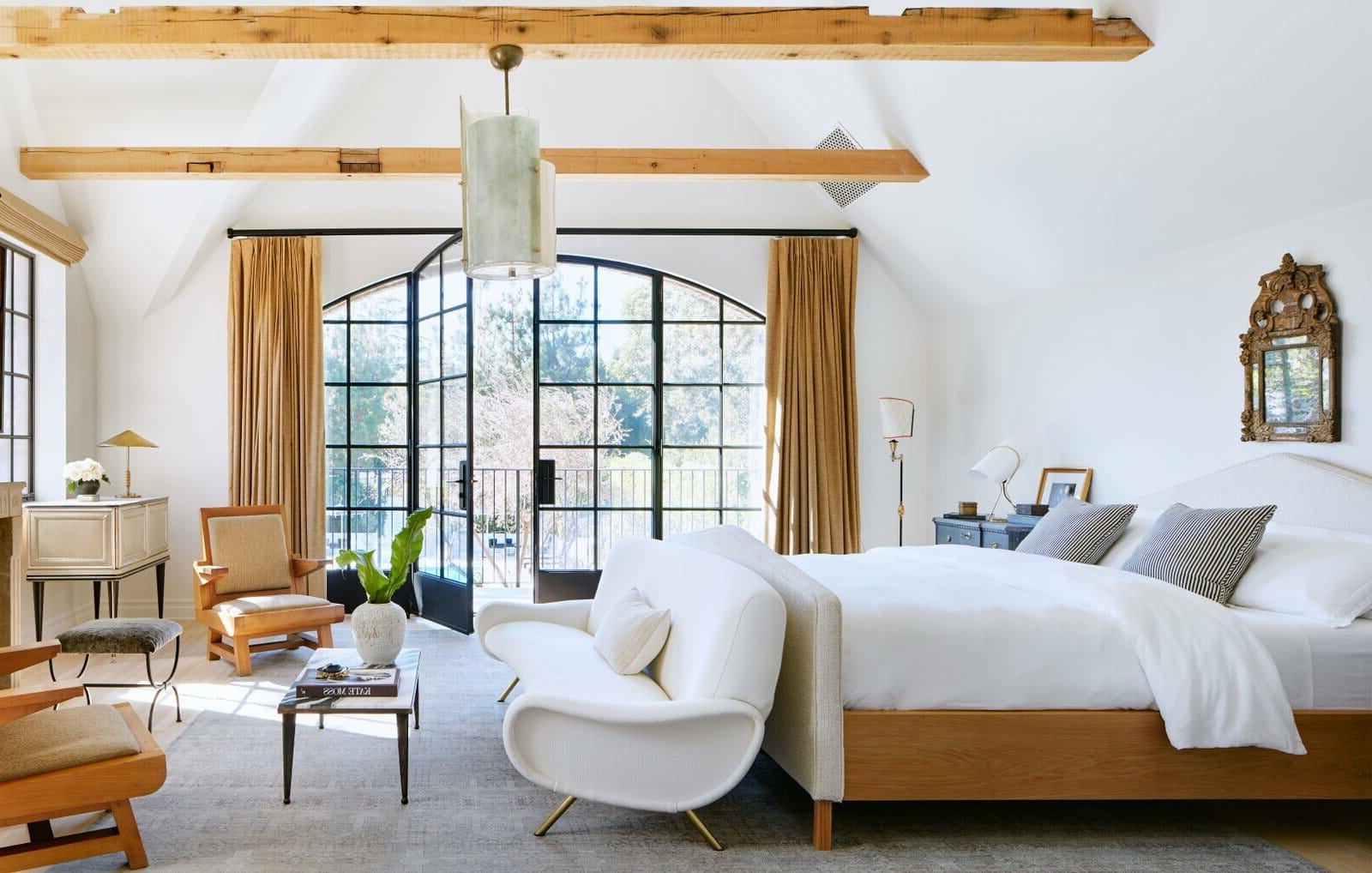 18 Master Bedroom Design Ideas To Create An At-Home Escape - Decorilla ... in Beyond the Basics: Innovative Masters Bedroom Design Ideas That Actually Work