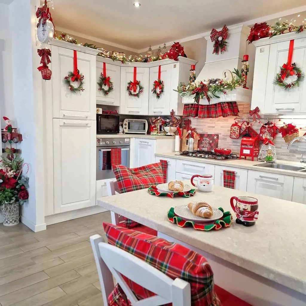 25 Vibrant Kitchen Christmas Decor Ideas You Should Try! inside Creative Christmas Kitchen Decorations That Actually Work