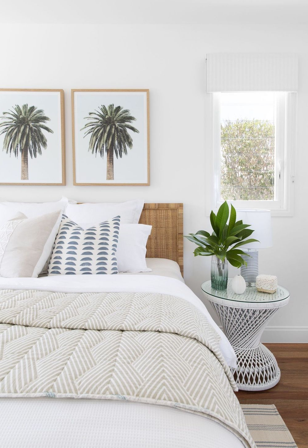 27 Dreamy Coastal Bedroom Decor Ideas regarding Coastal Bedroom Design Ideas