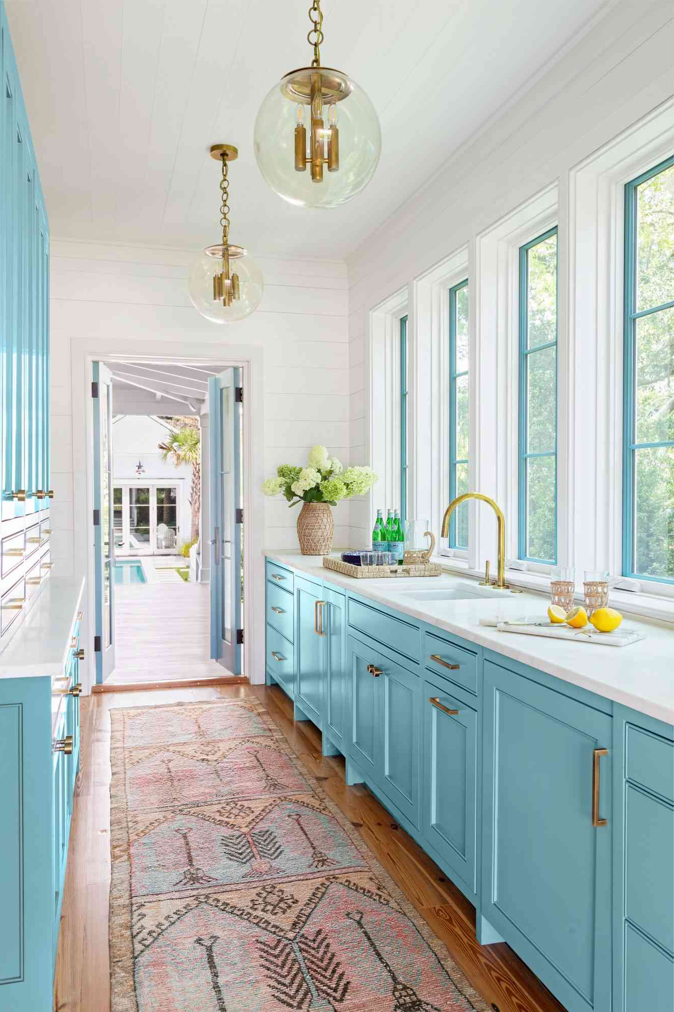 32 Kitchen Color Ideas To Brighten Your Home pertaining to Kitchen Ideas Color Schemes