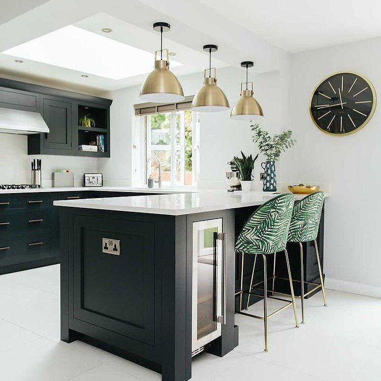 35 Kitchen Peninsula Ideas That Are Pretty And Functional in Essential Kitchen Peninsula Ideas That Transform Your Cooking Area