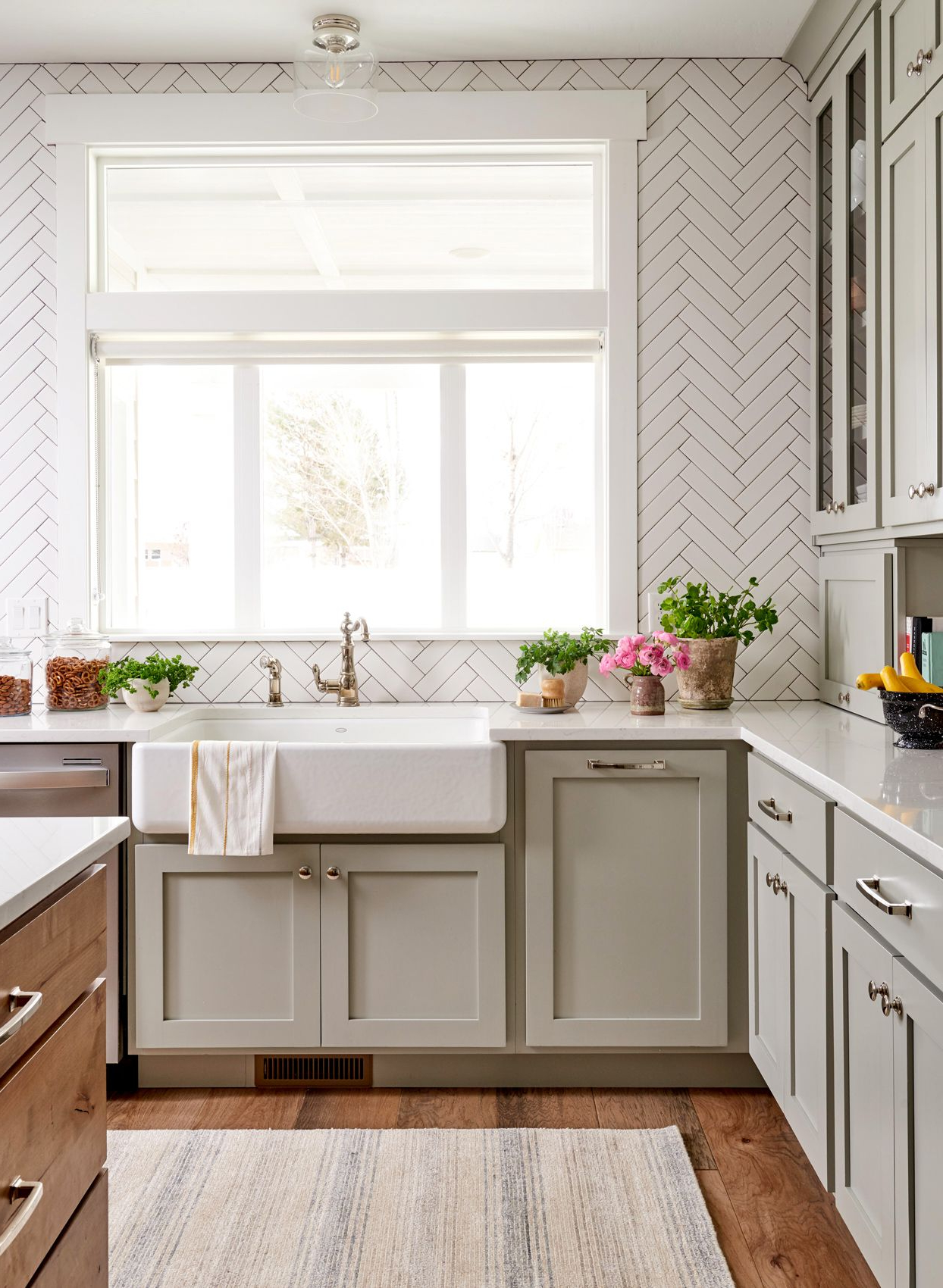 41 Kitchen Color Ideas For A Look You’ll Love for How to choose the right kitchen paint colors for your dream space