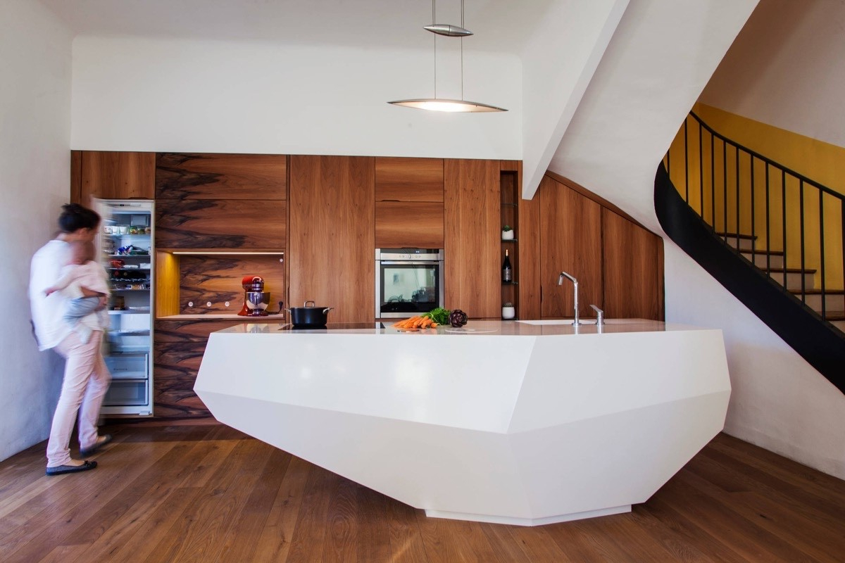 Maximizing functionality in modern kitchens with thoughtful island placement