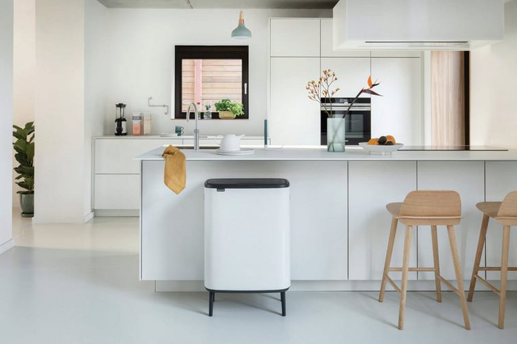How To Choose A Practical And Functional Kitchen Trash Can? with Modern Kitchen Garbage Can
