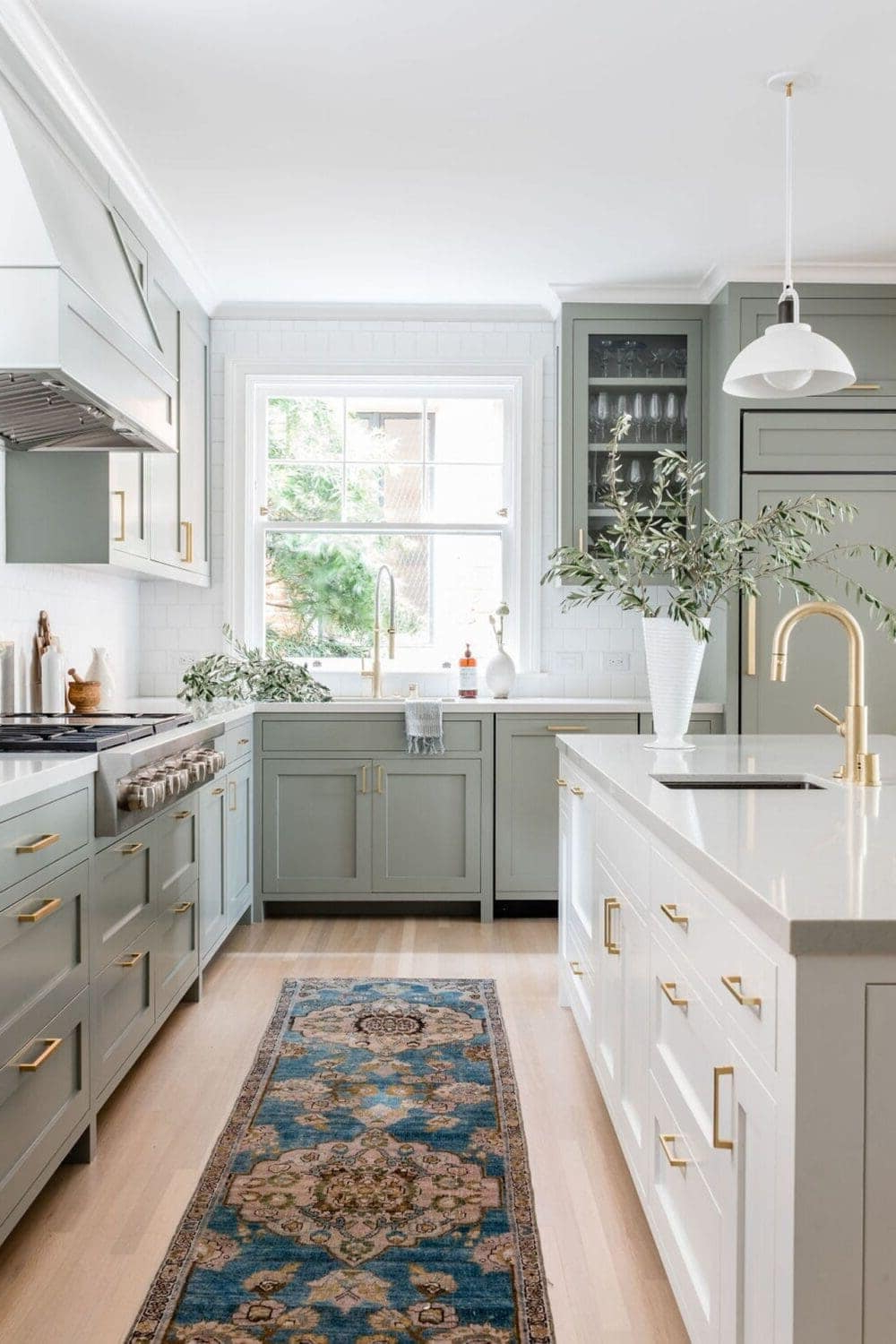 Kitchen Cabinet And Wall Color Combinations – Things In The Kitchen in Kitchen Ideas Color Schemes