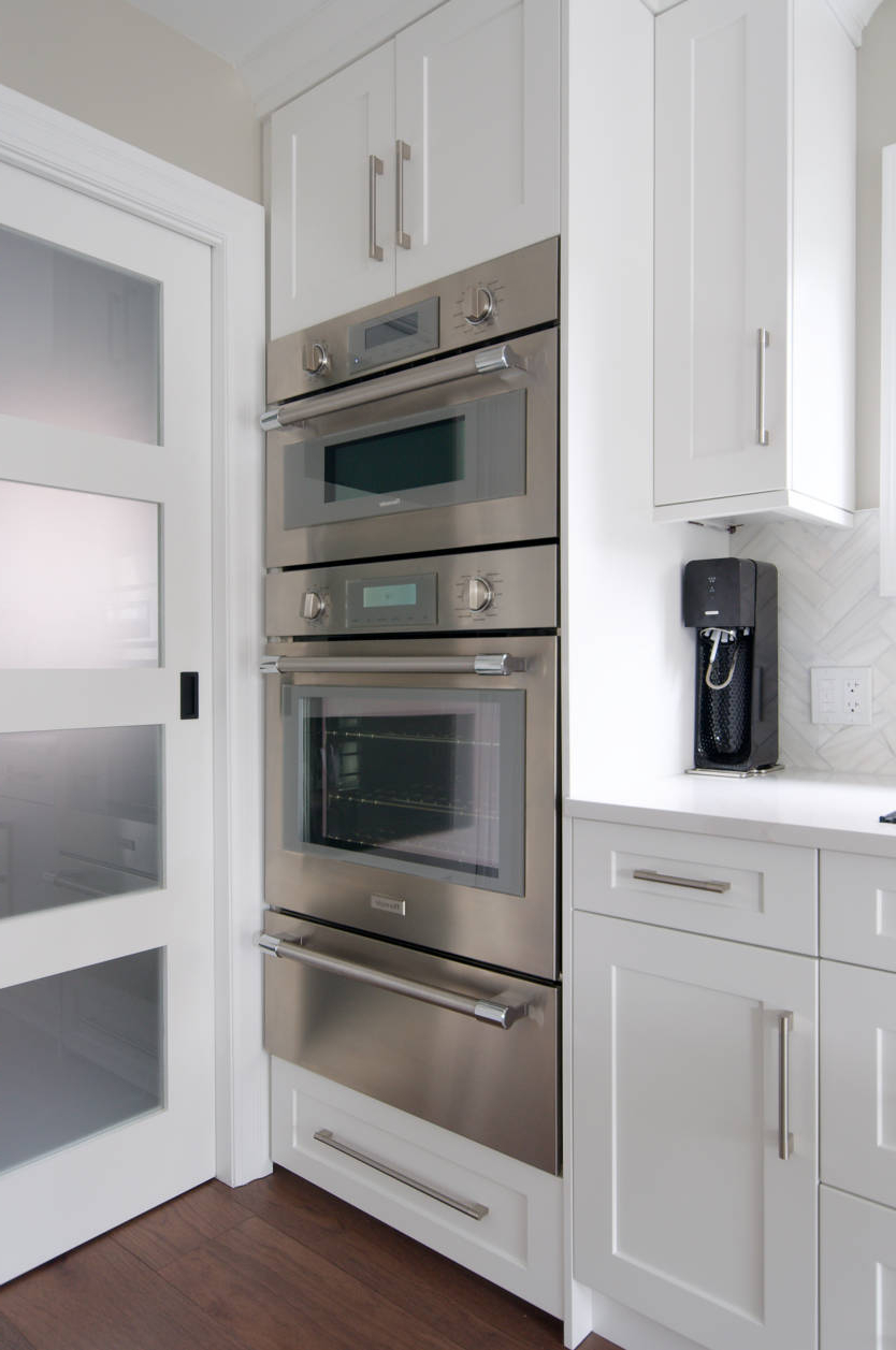 Kitchen With Double Oven Layout: Practical Cooking And Style throughout Modern kitchen trends that showcase double oven functionality