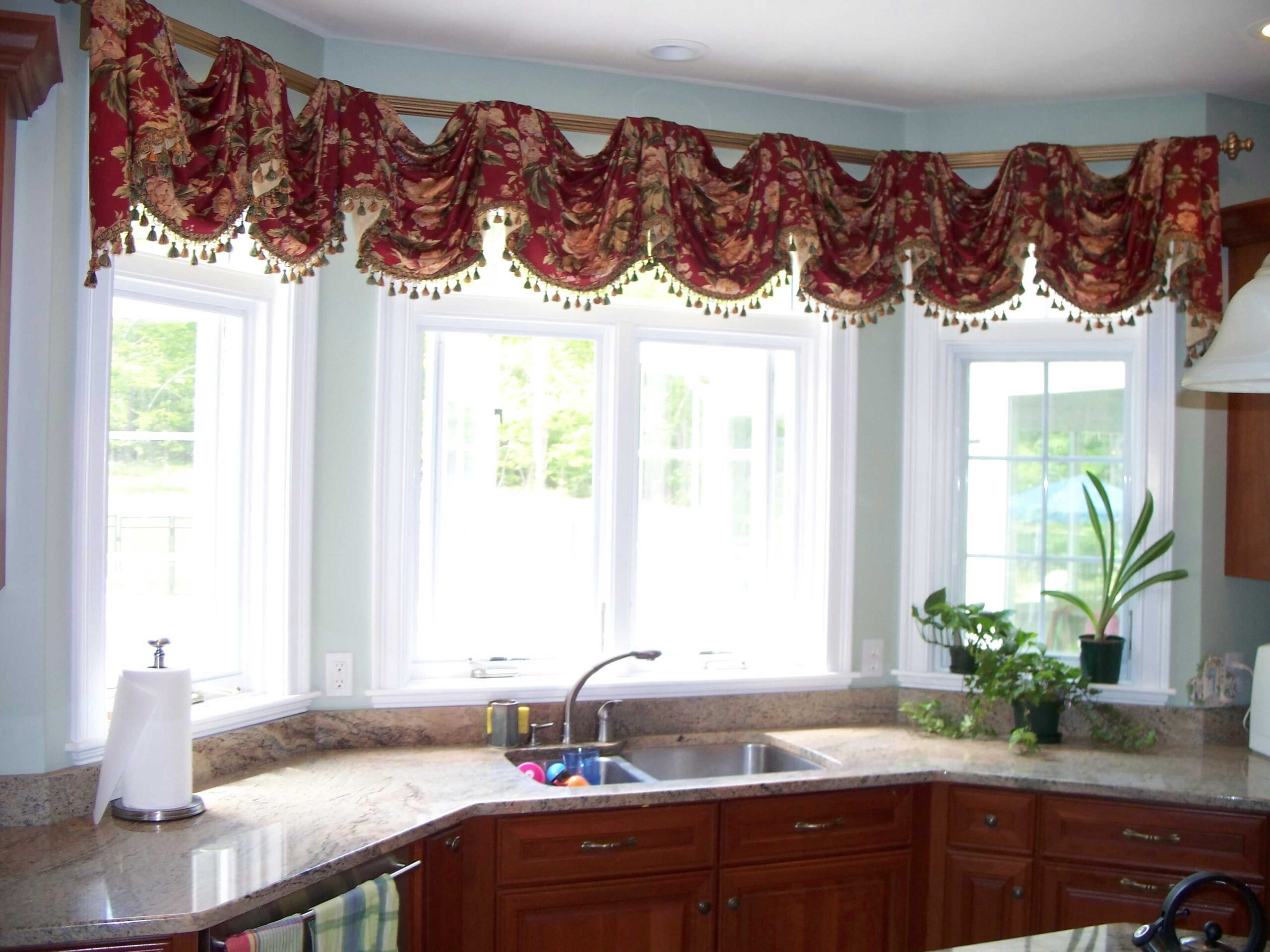 Modern Kitchen Window Curtains: Transform Your Kitchen With Style ... throughout Transforming Your Kitchen Space with Contemporary Window Treatments